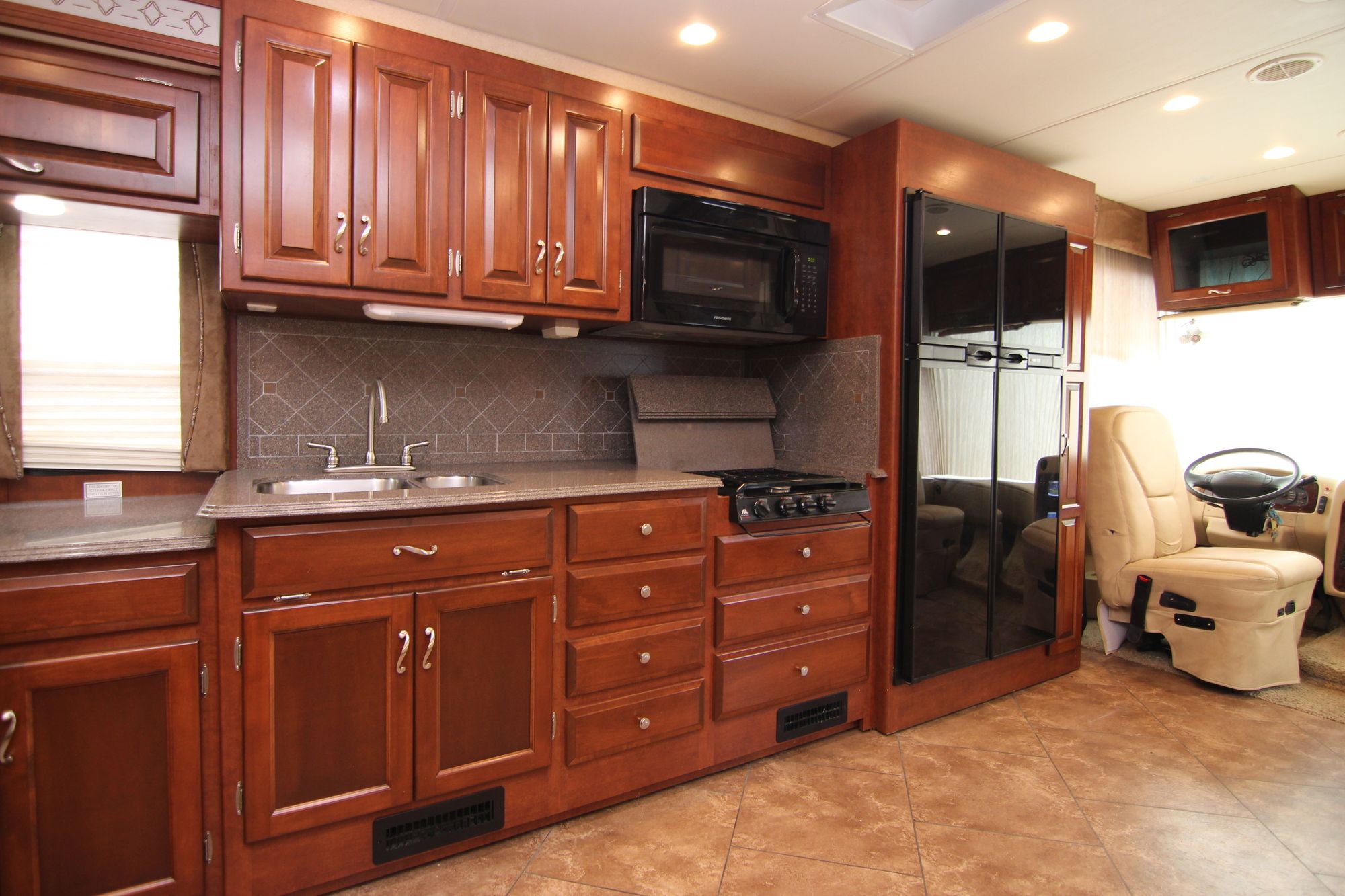 Used 2012 Newmar Canyon Star 3856 Class A  For Sale