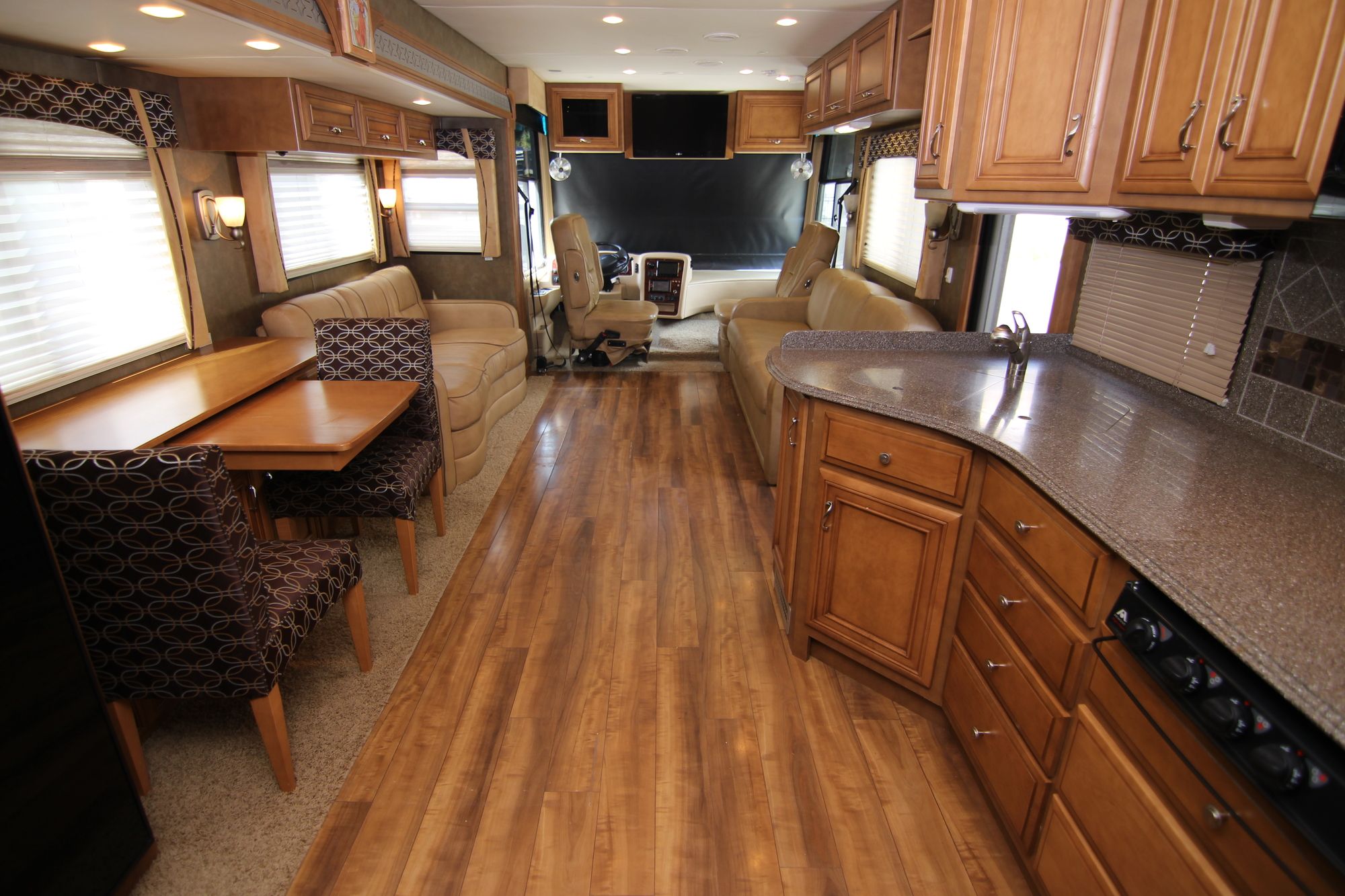 Used 2013 Newmar Canyon Star 3940 Class A  For Sale