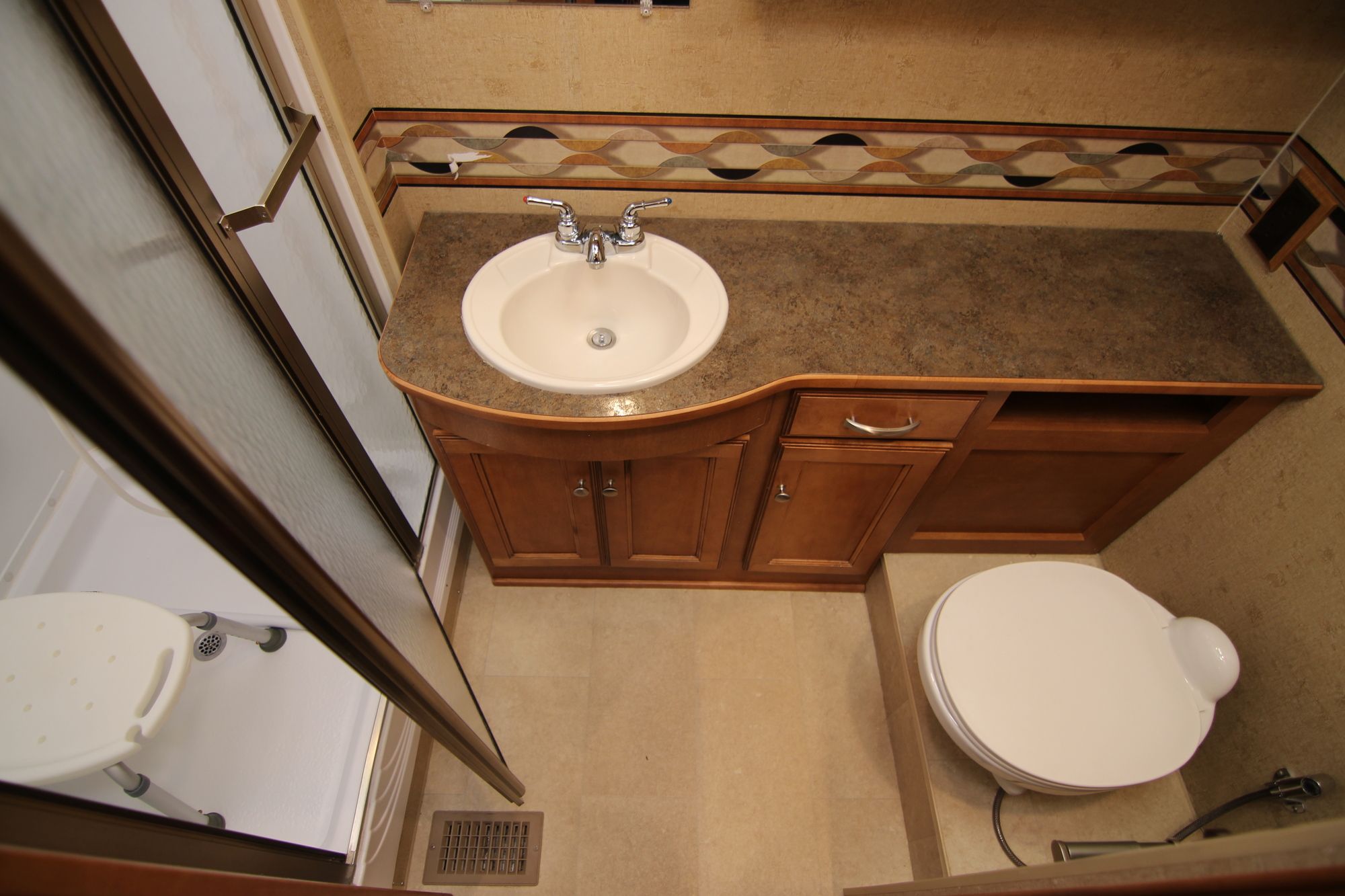 Used 2015 Winnebago Vista 35F Class A  For Sale