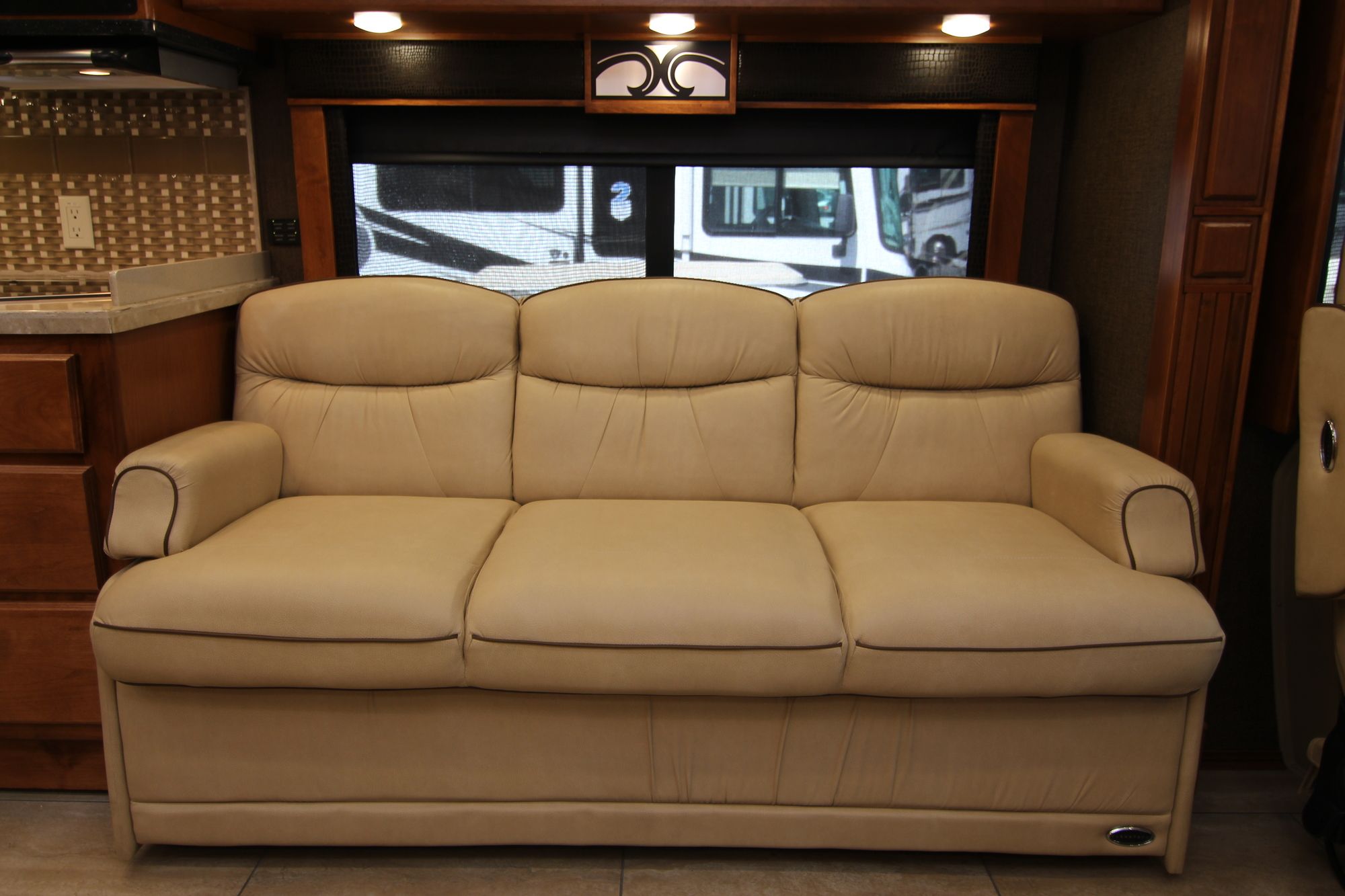 Used 2017 Tiffin Motor Homes Breeze 32BR Class A  For Sale