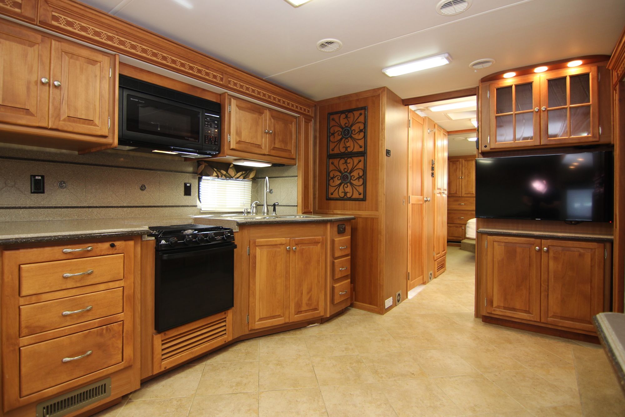 Used 2008 Tiffin Motor Homes Phaeton 42QRH Class A  For Sale