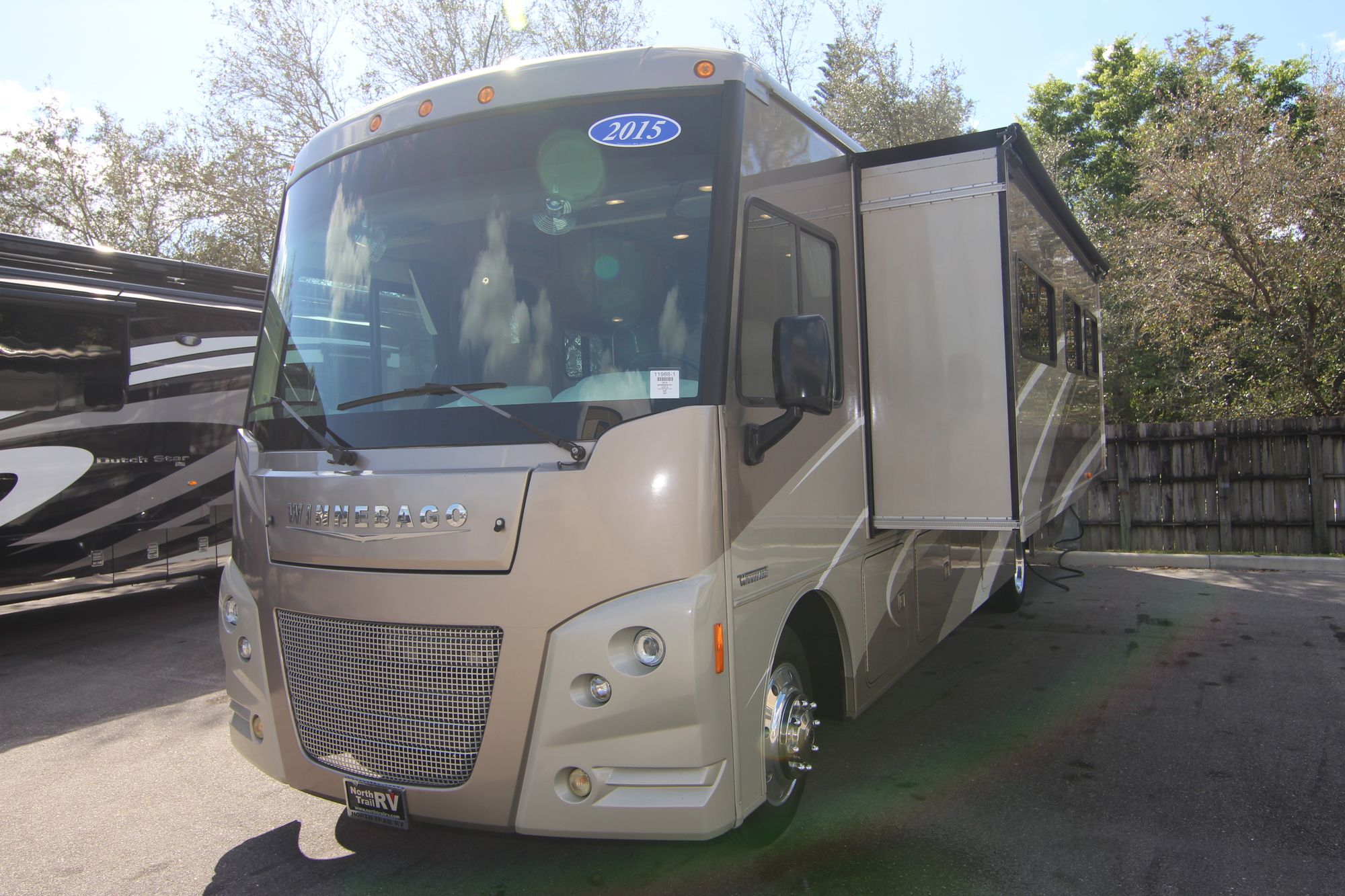 Used 2015 Winnebago Vista 35F Class A  For Sale