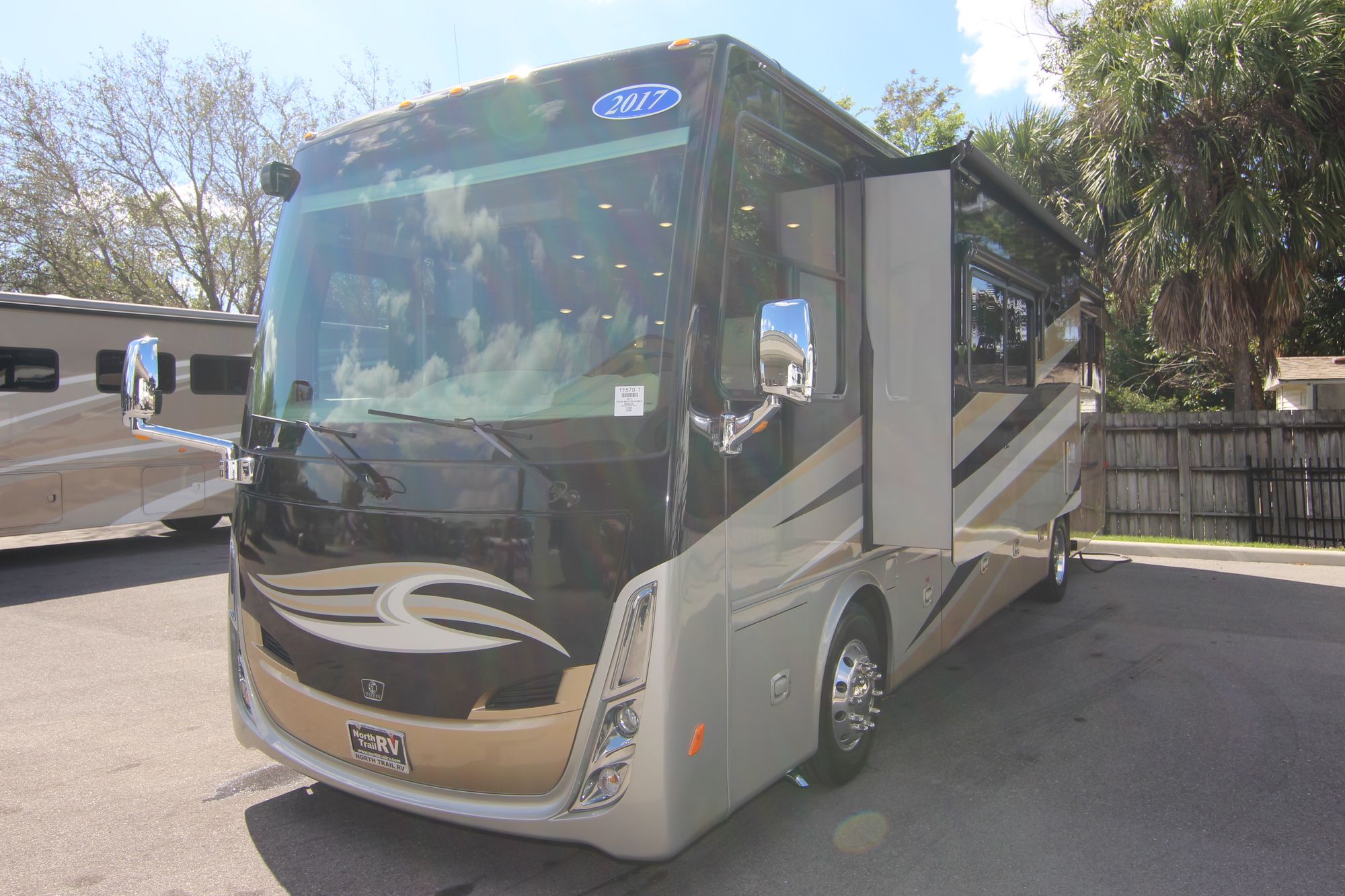 Used 2017 Tiffin Motor Homes Breeze 32BR Class A  For Sale