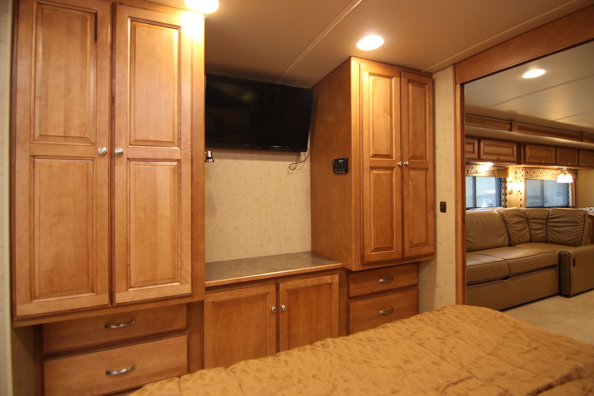 Used 2015 Winnebago Vista 35F Class A  For Sale