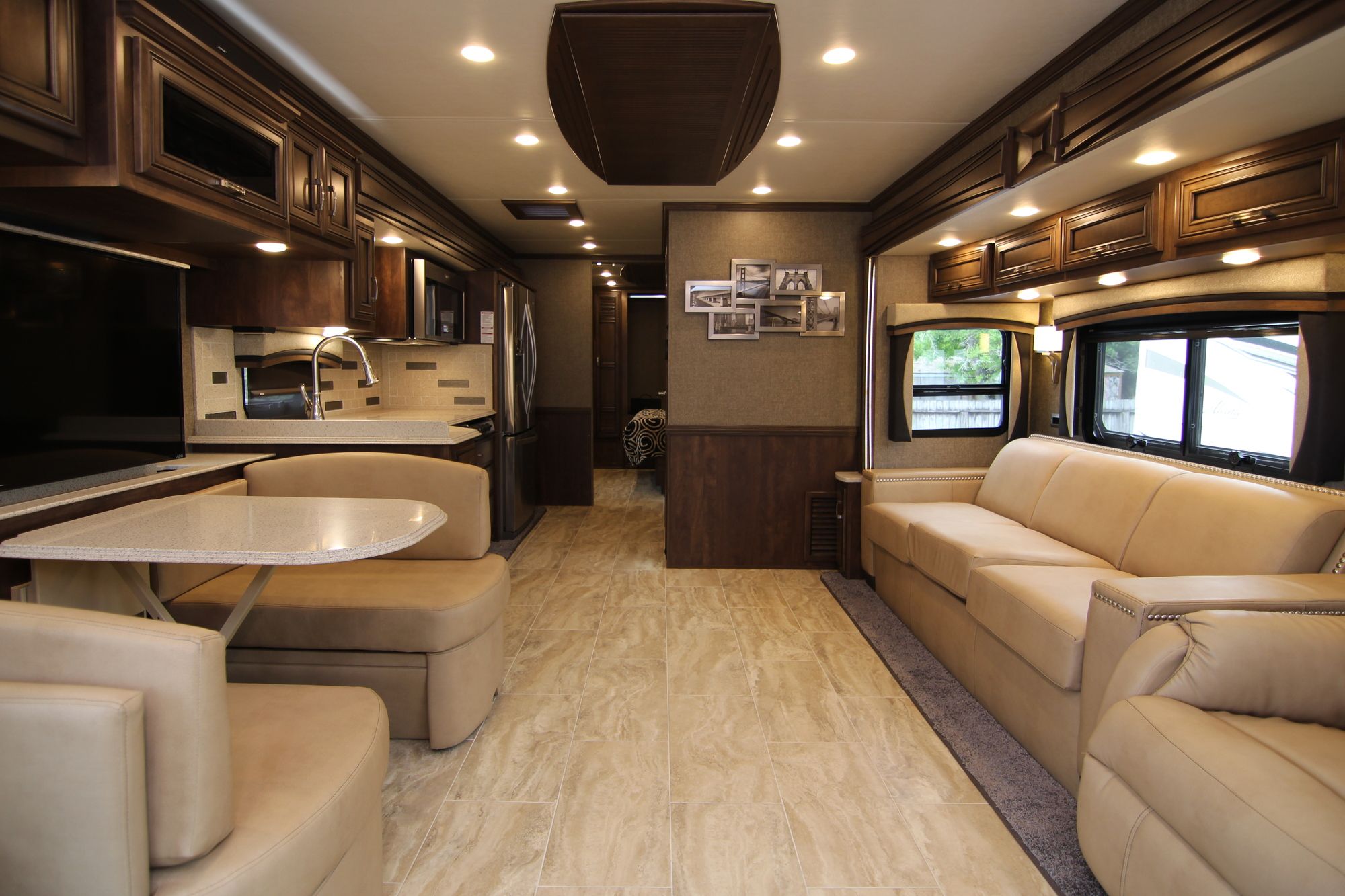 New 2019 Newmar Ventana Le 3412 Class A  For Sale