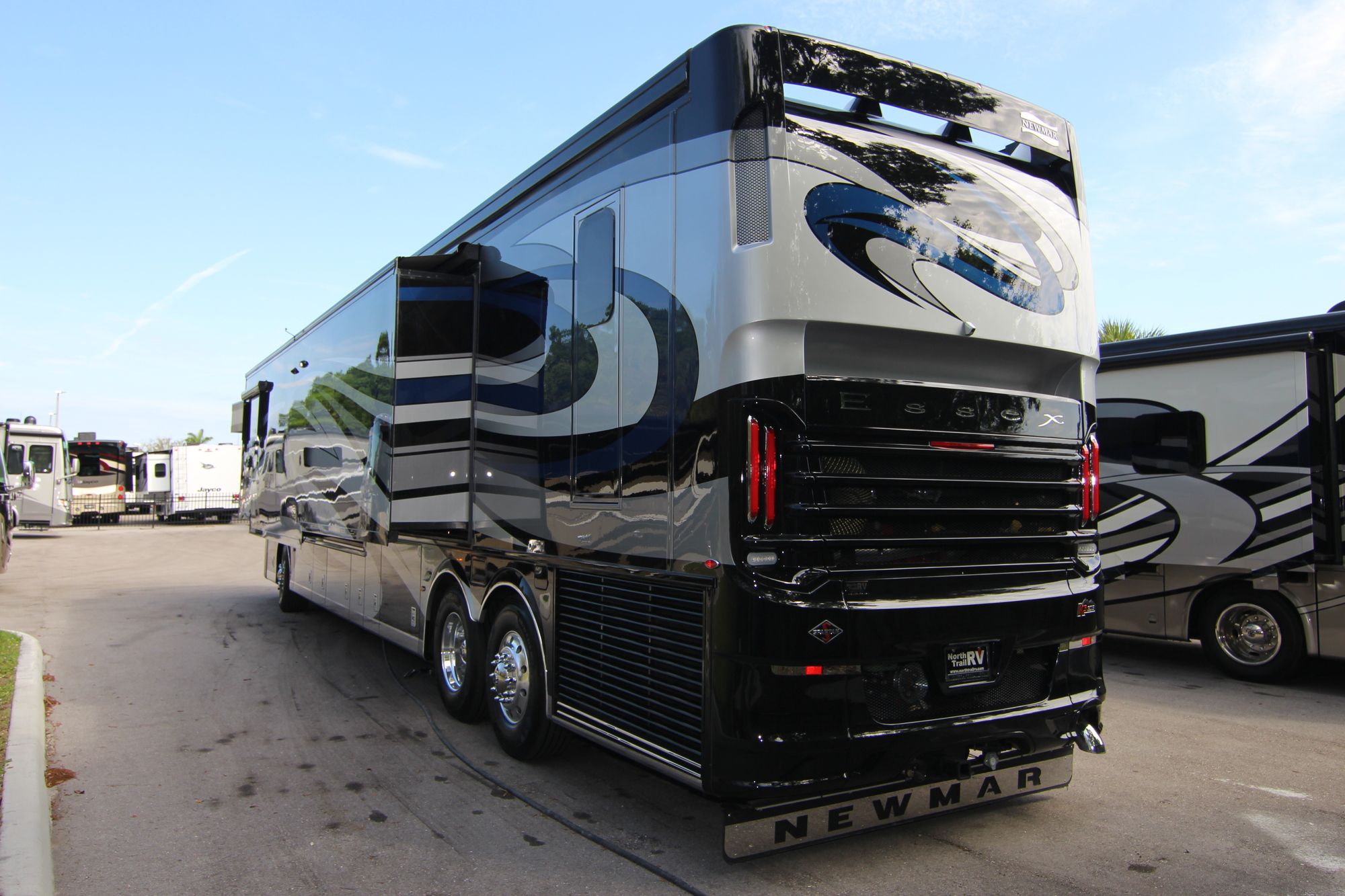 New 2019 Newmar Essex 4533 Class A  For Sale