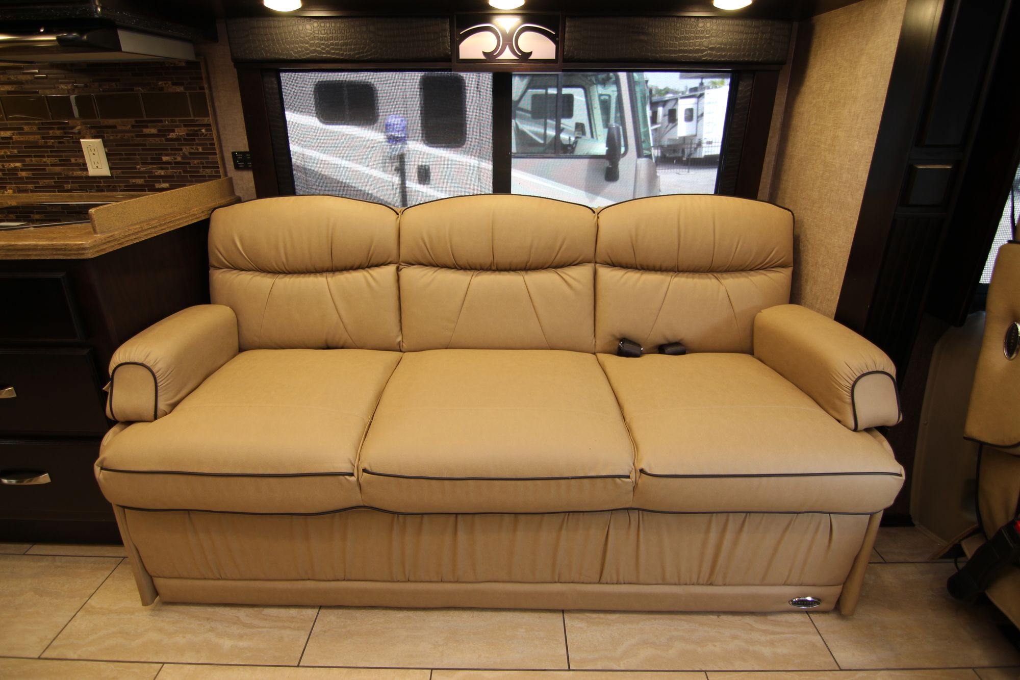 Used 2017 Tiffin Motor Homes Breeze 32BR Class A  For Sale