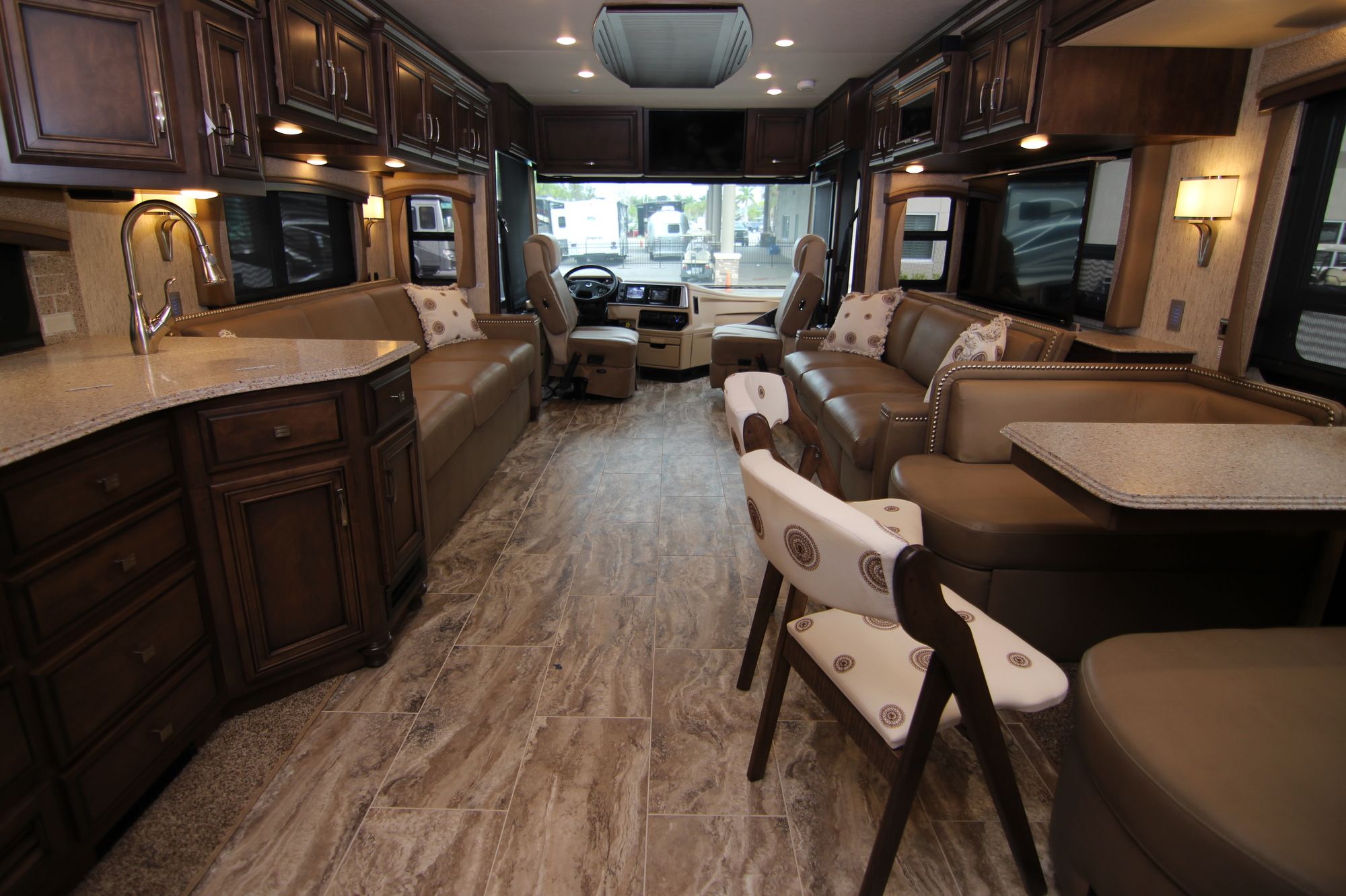 New 2019 Newmar Ventana Le 4002 Class A  For Sale