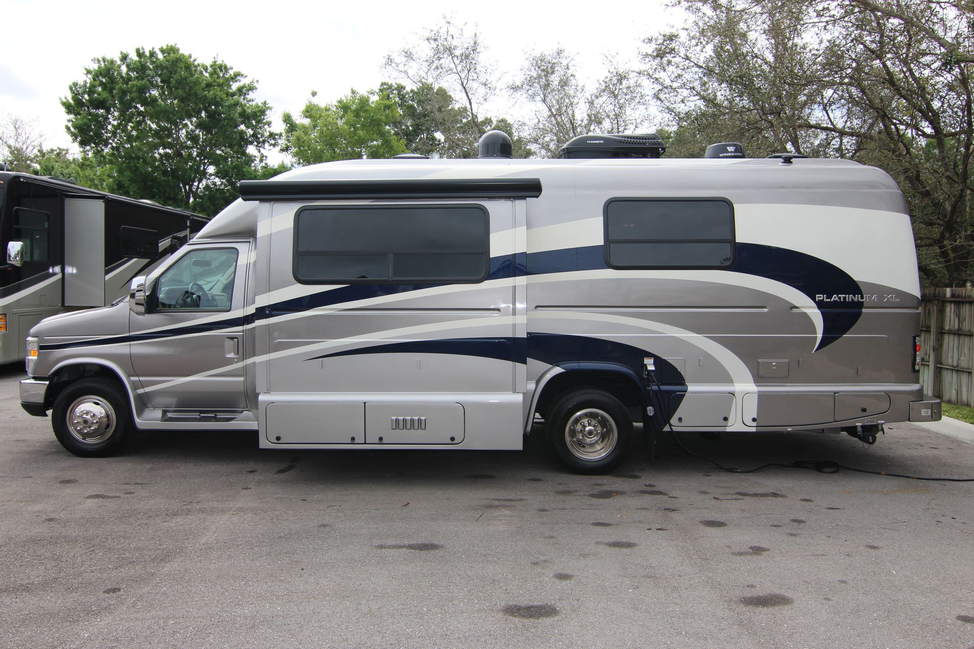 Used 2019 Coach House Platinum 261XL Class C  For Sale