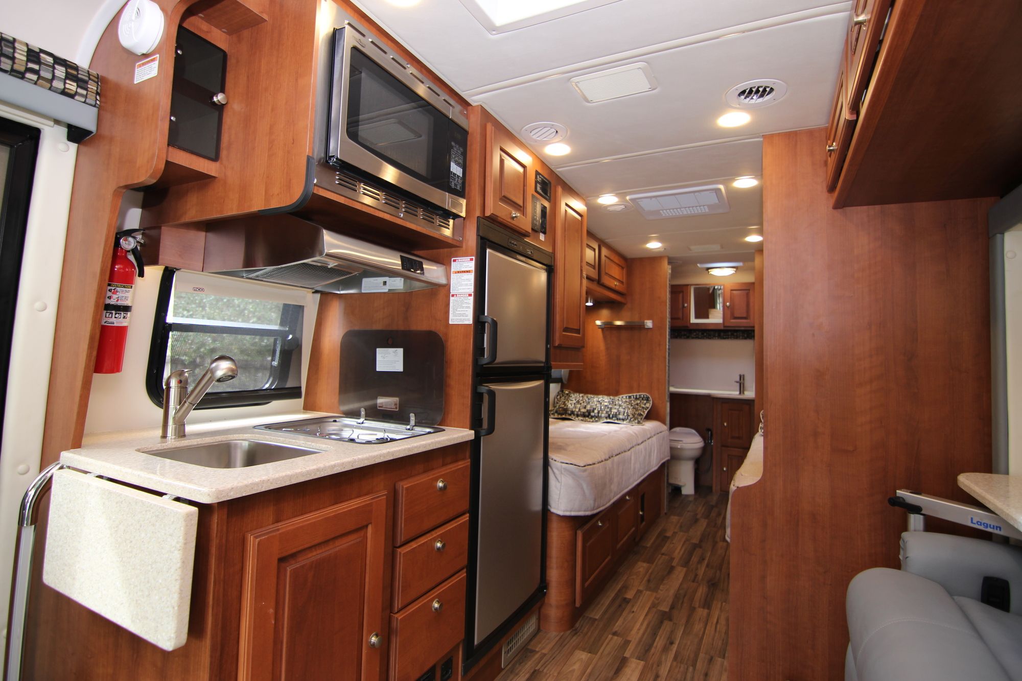 Used 2019 Coach House Platinum 261XL Class C  For Sale