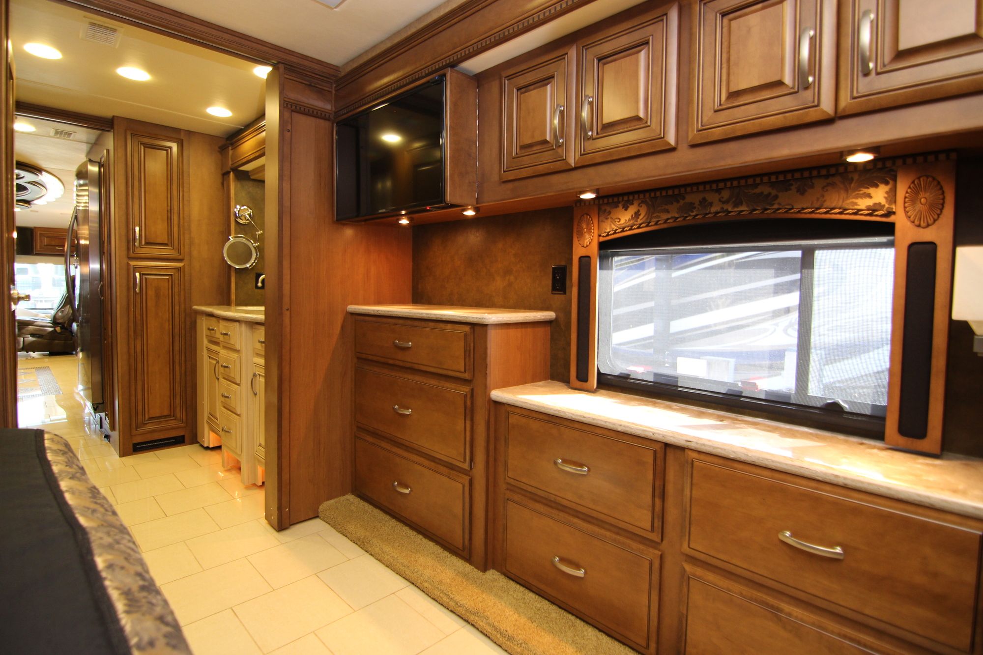 Used 2013 Entegra Anthem 42DLQ Class A  For Sale