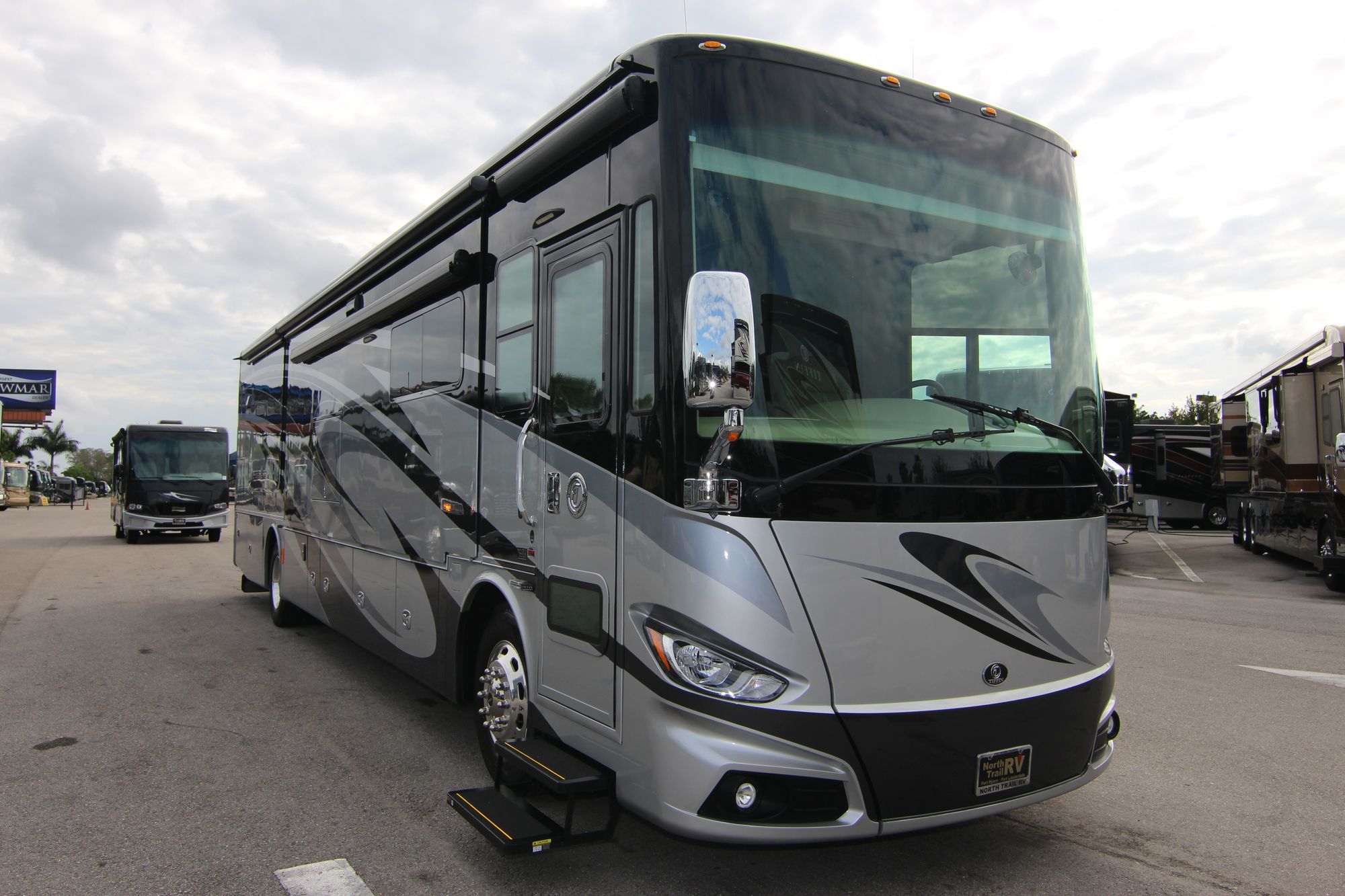 Used 2018 Tiffin Motor Homes Phaeton 40AH Class A  For Sale