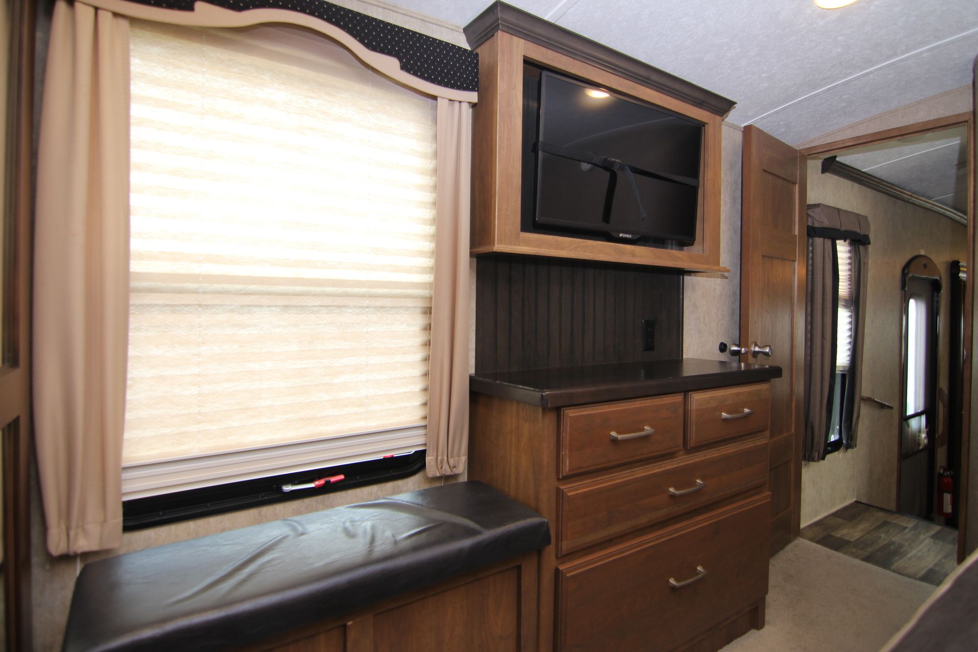 Used 2016 Keystone Montana 316RL Fifth Wheel  For Sale