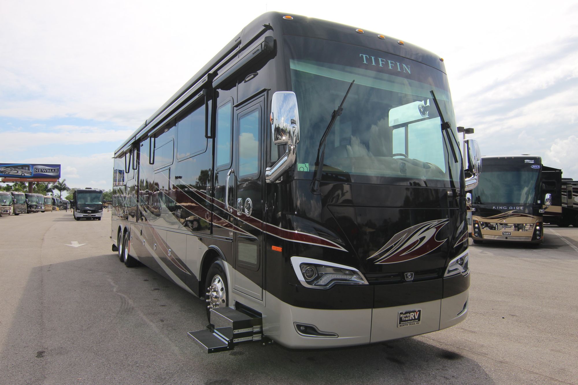 New 2019 Tiffin Motor Homes Allegro Bus 45OPP Class A  For Sale