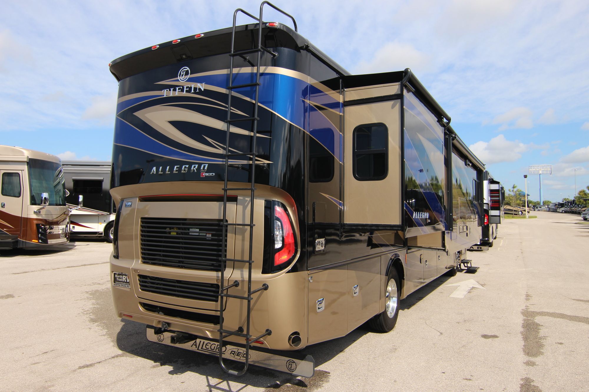 Used 2018 Tiffin Motor Homes Allegro Red 37PA Class A  For Sale