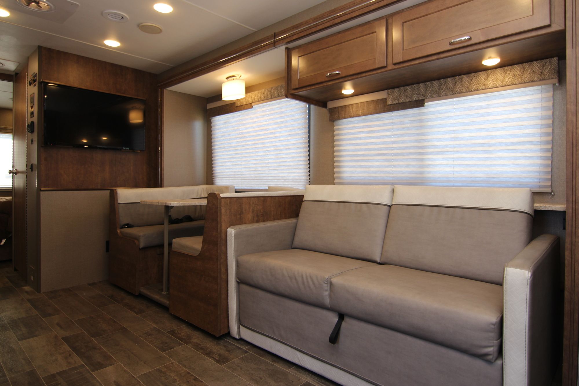 Used 2018 Winnebago Intent 30R Class A  For Sale