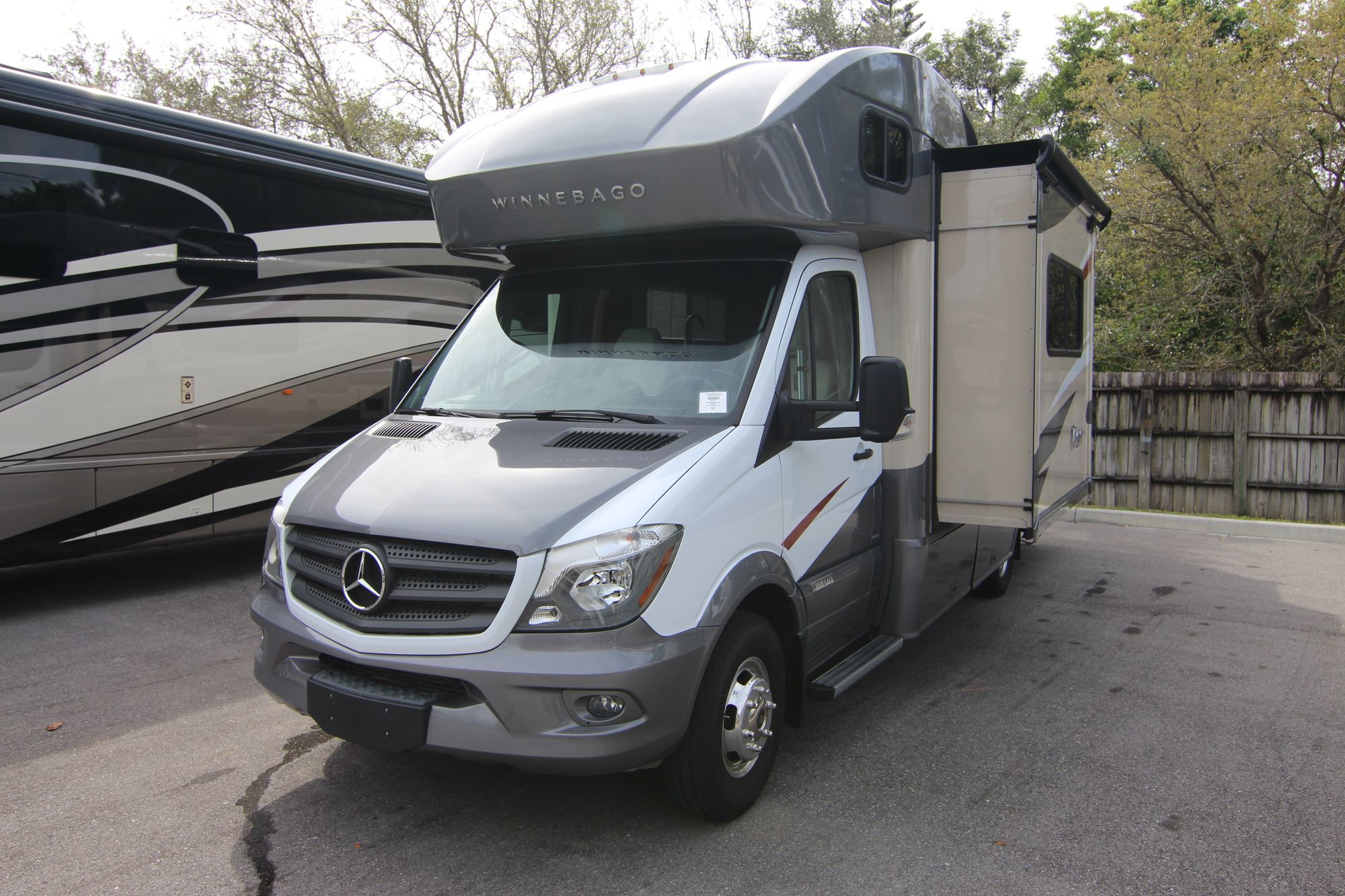 Used 2017 Winnebago View 24G Class C  For Sale