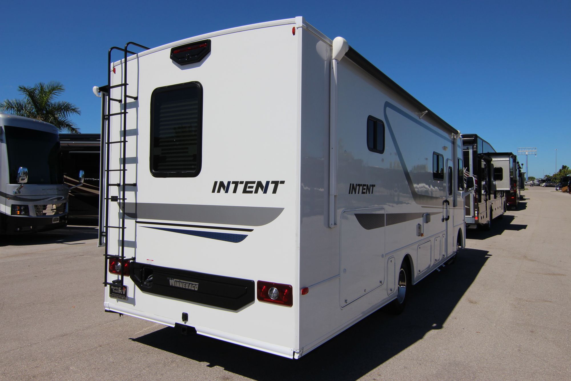 Used 2018 Winnebago Intent 30R Class A  For Sale