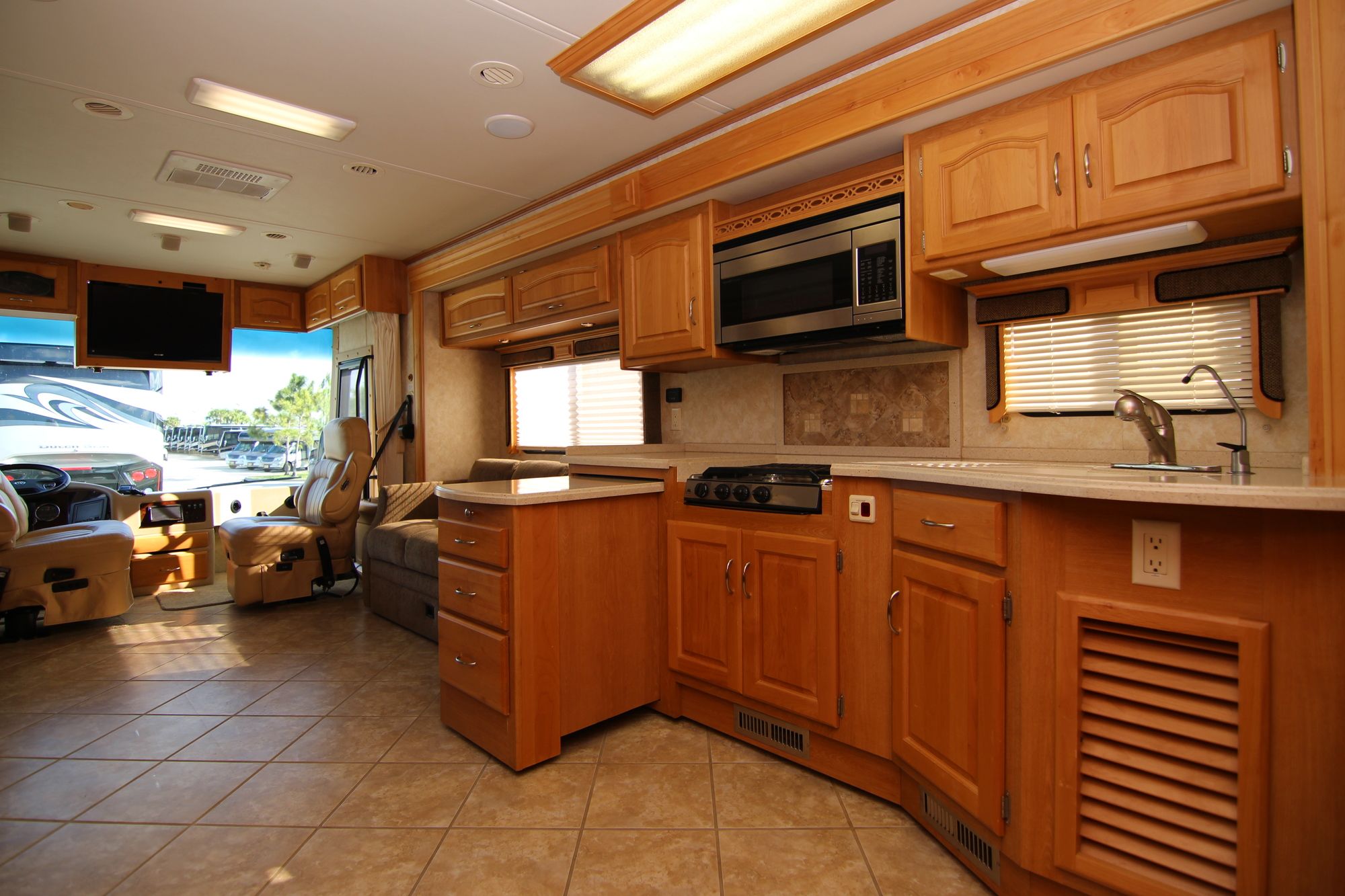 Used 2007 Holiday Rambler Endeavor 40PRQ Class A  For Sale