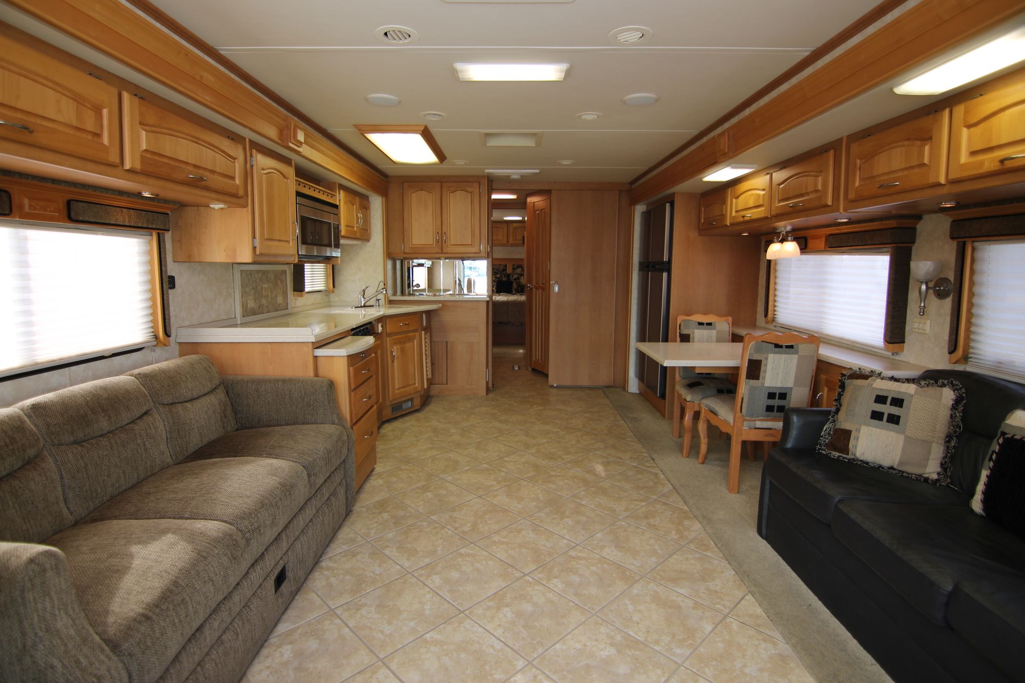 Used 2007 Holiday Rambler Endeavor 40PRQ Class A  For Sale