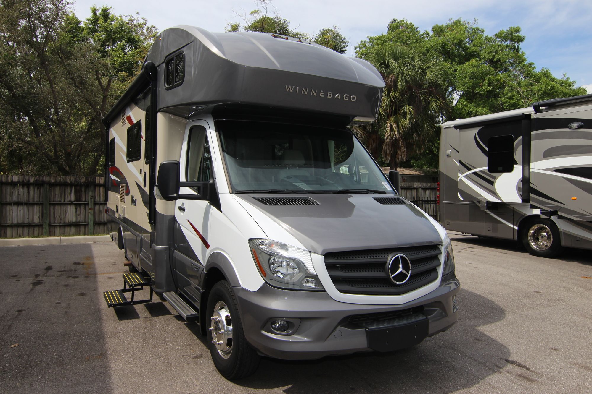 Used 2017 Winnebago View 24G Class C  For Sale