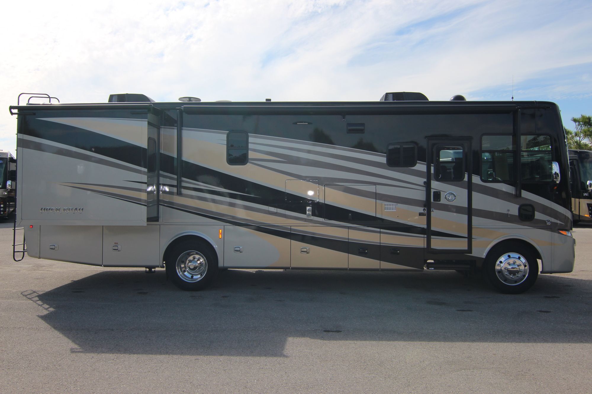 Used 2018 Tiffin Motor Homes Allegro 32SA Class A  For Sale