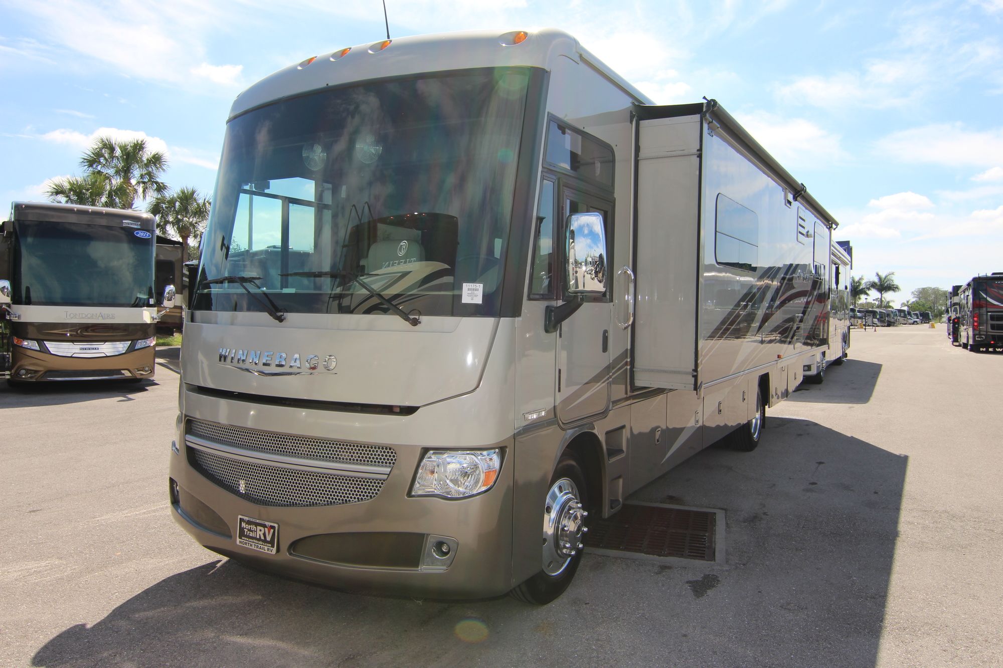 Used 2016 Winnebago Adventurer 35P Class A  For Sale