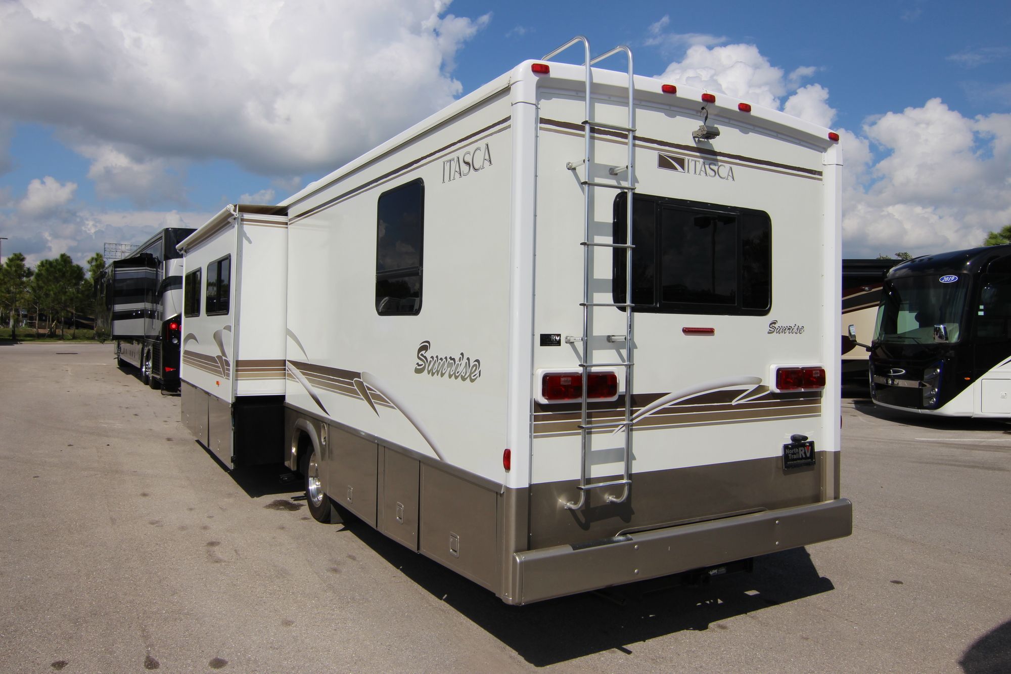 Used 2001 Itasca Sunrise 35C Class A  For Sale