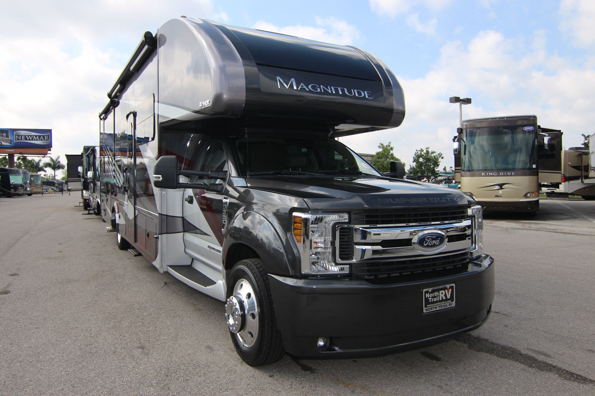 New 2019 Thor Magnitude BH35 Class C  For Sale