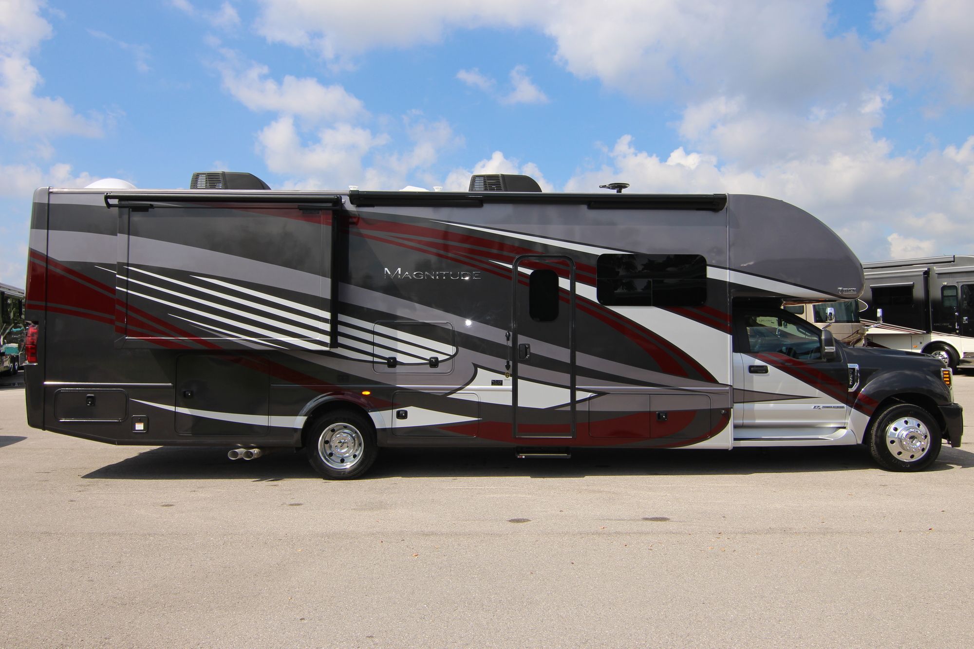 New 2019 Thor Magnitude BH35 Class C  For Sale