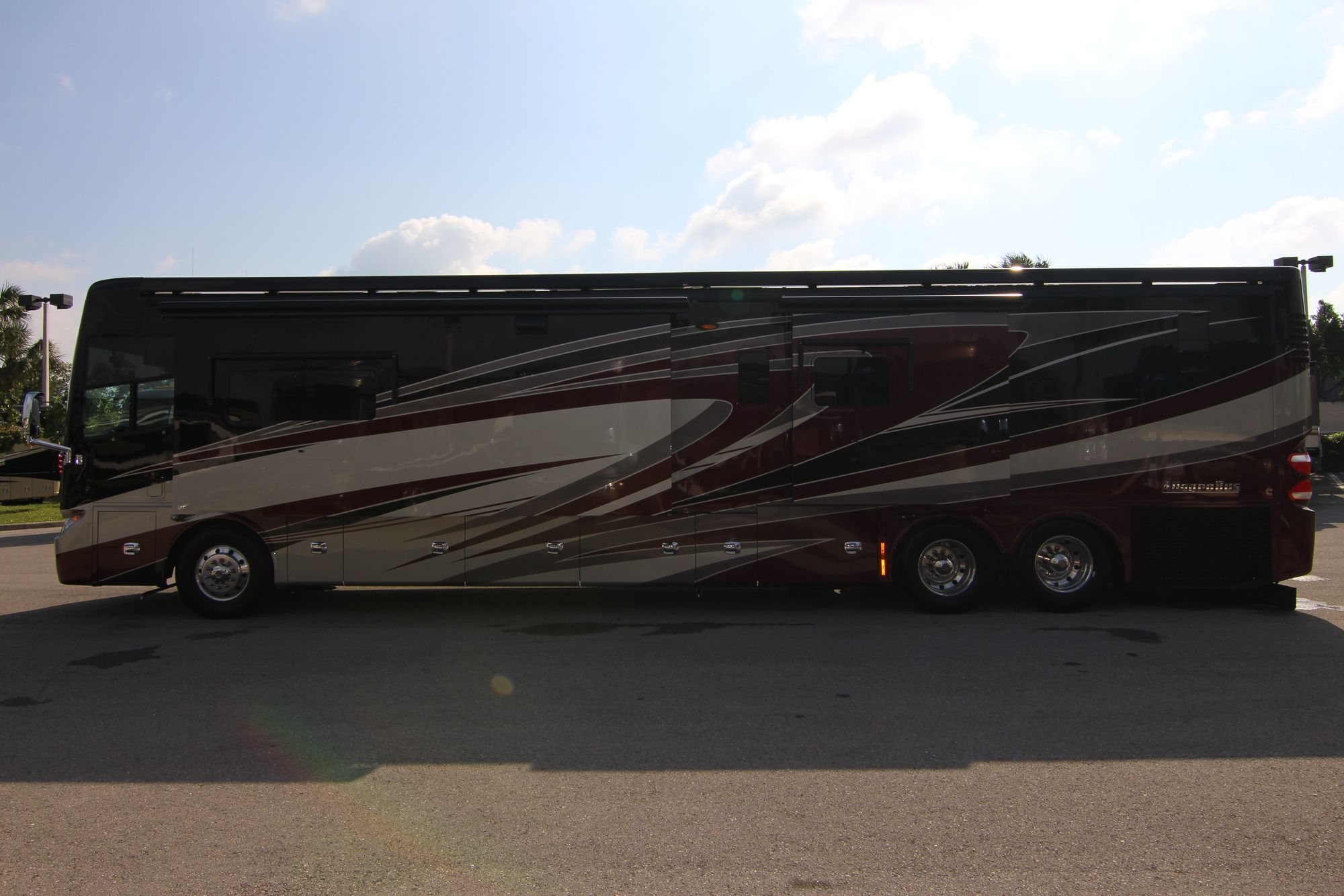 Used 2014 Tiffin Motor Homes Allegro Bus 45LP Class A  For Sale