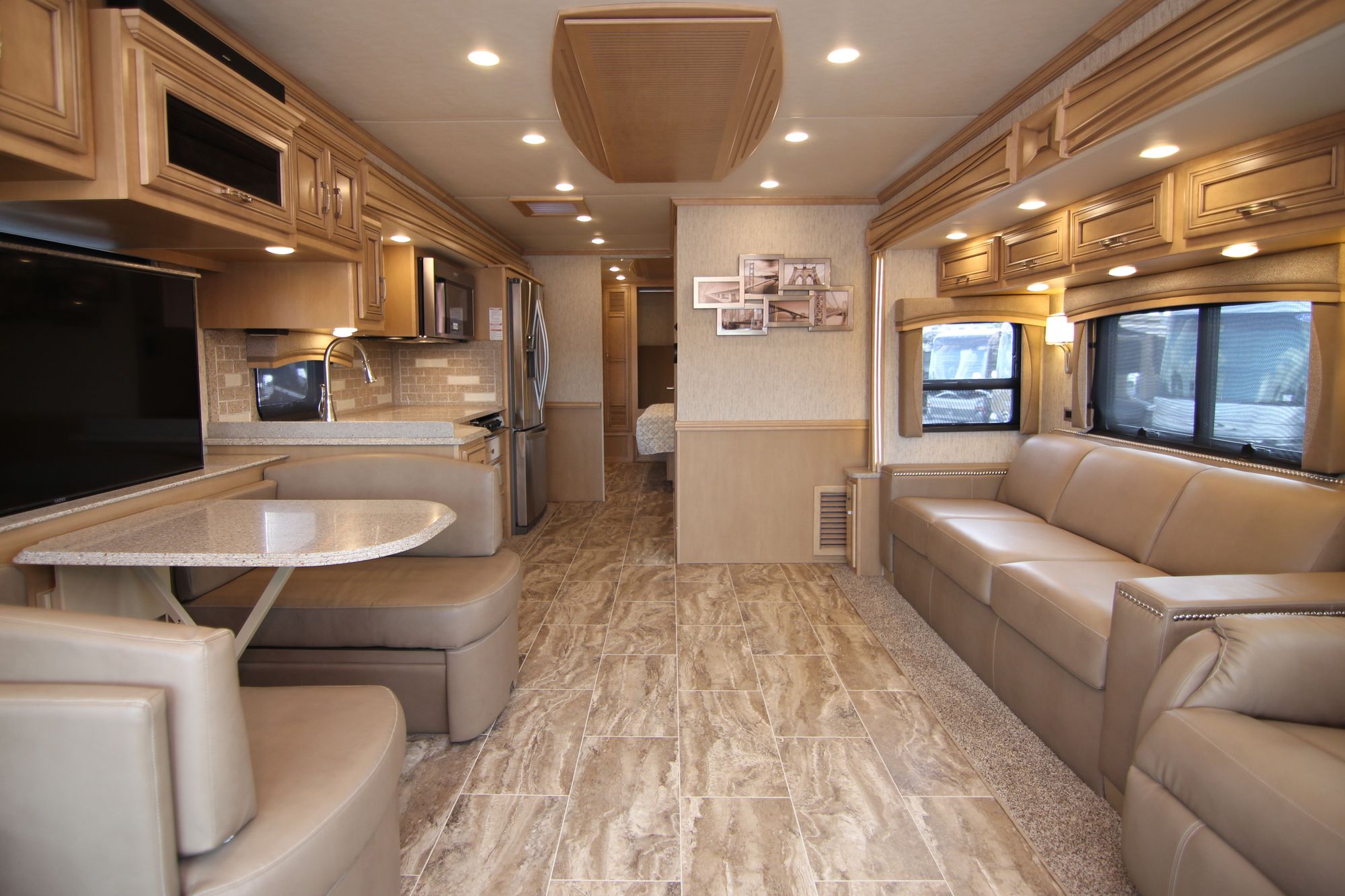 New 2019 Newmar Ventana Le 3412 Class A  For Sale