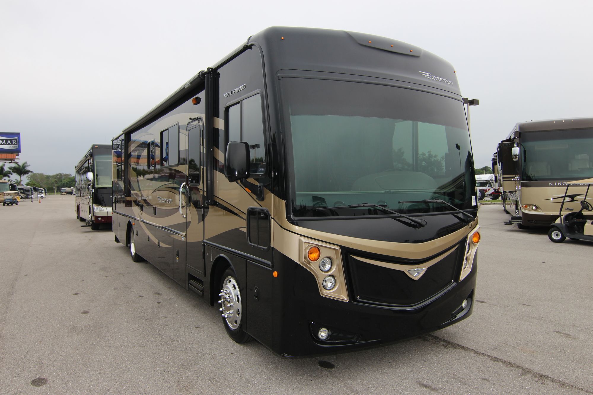 Used 2014 Fleetwood Excursion 35B Class A  For Sale