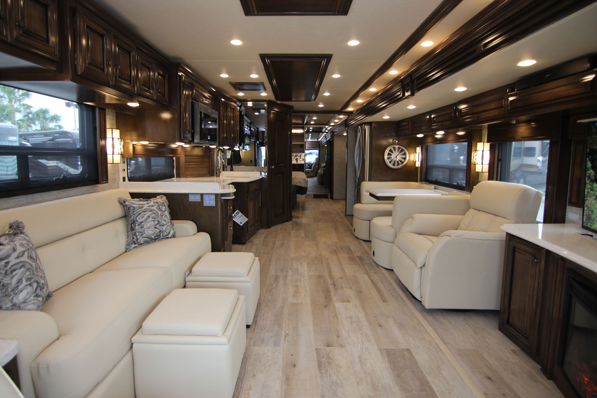 New 2019 Newmar Dutch Star 4018 Class A  For Sale