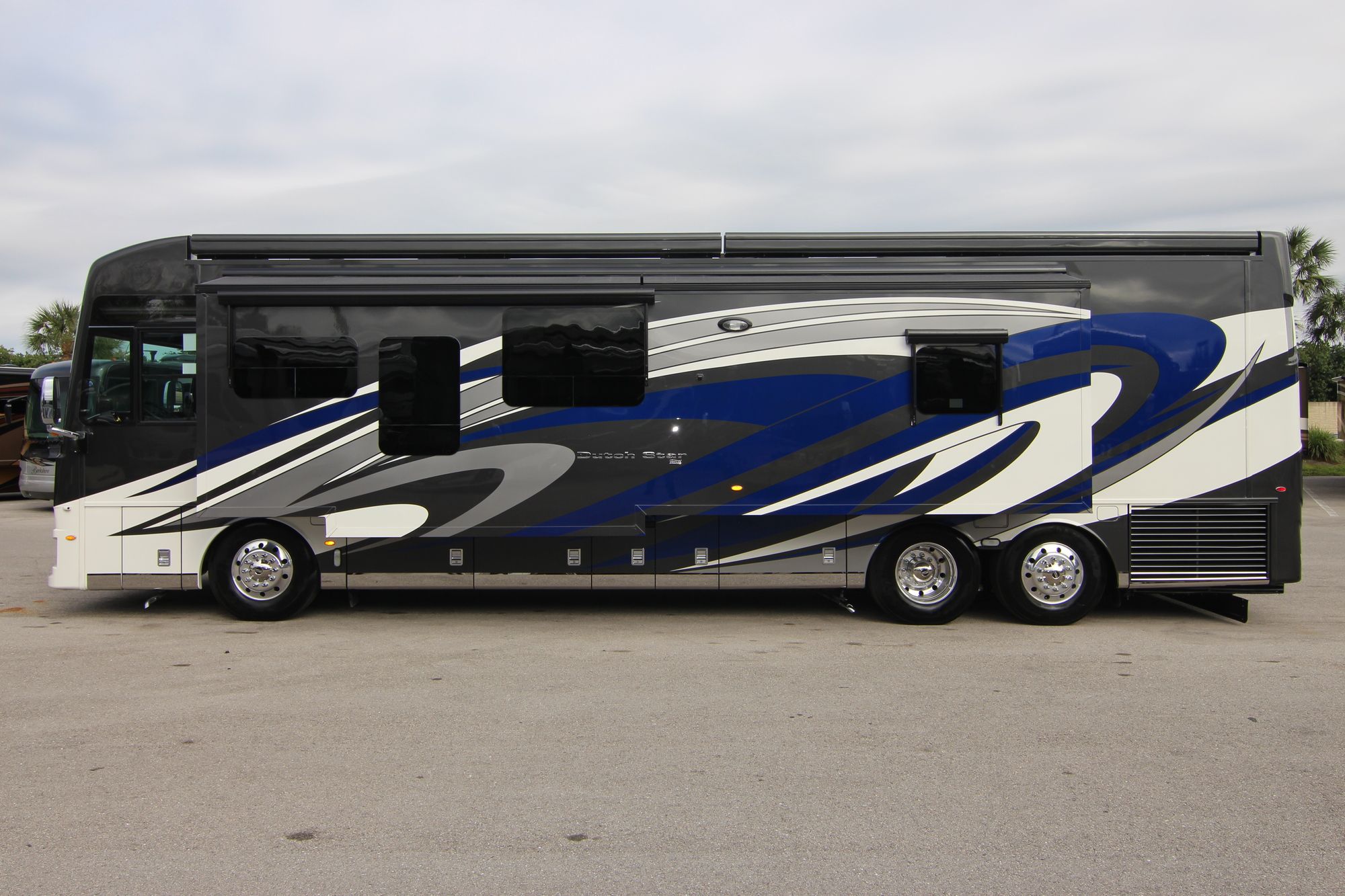 New 2019 Newmar Dutch Star 4018 Class A  For Sale