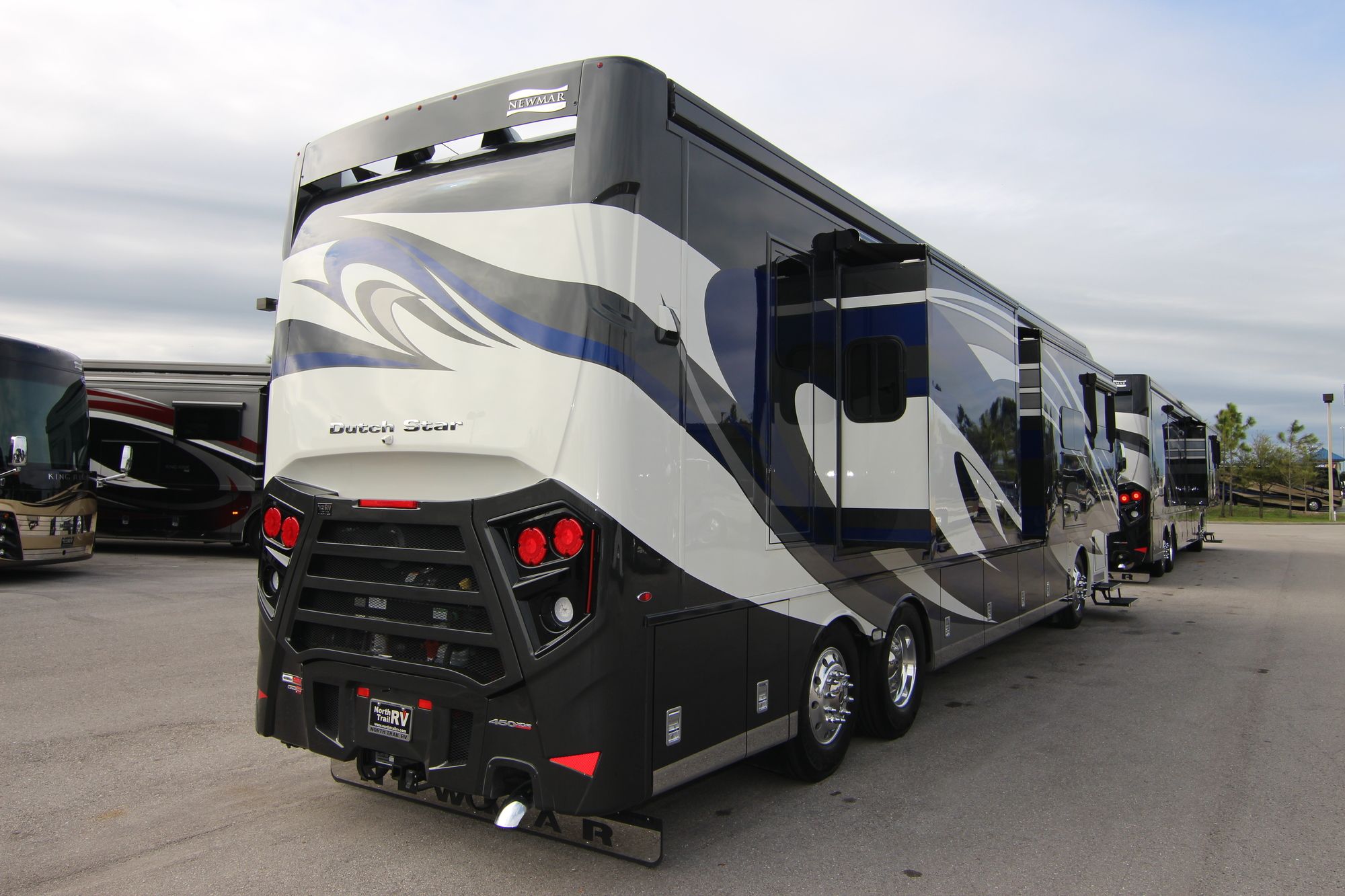 New 2019 Newmar Dutch Star 4018 Class A  For Sale