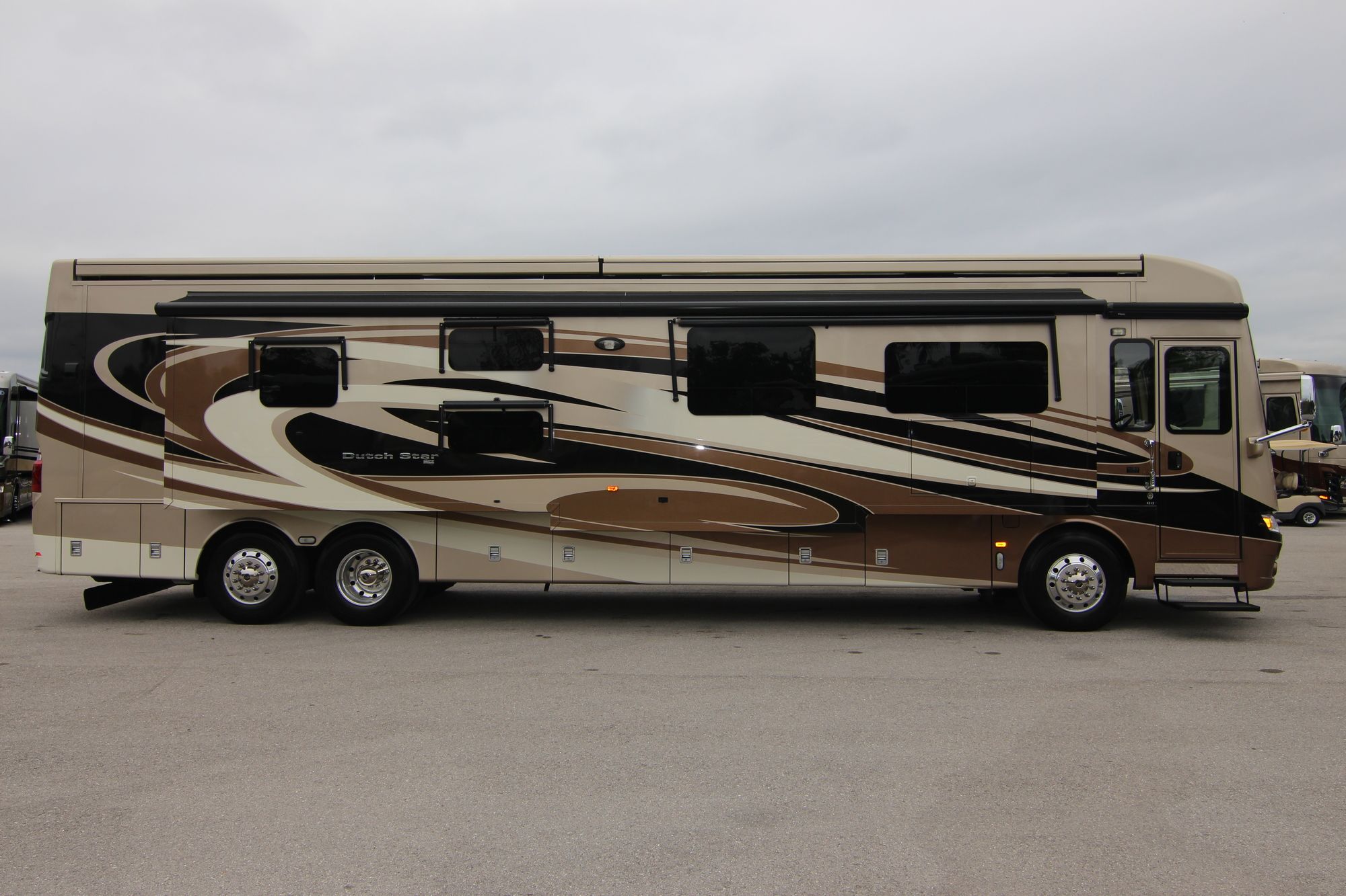 Used 2016 Newmar Dutch Star 4313 Class A  For Sale