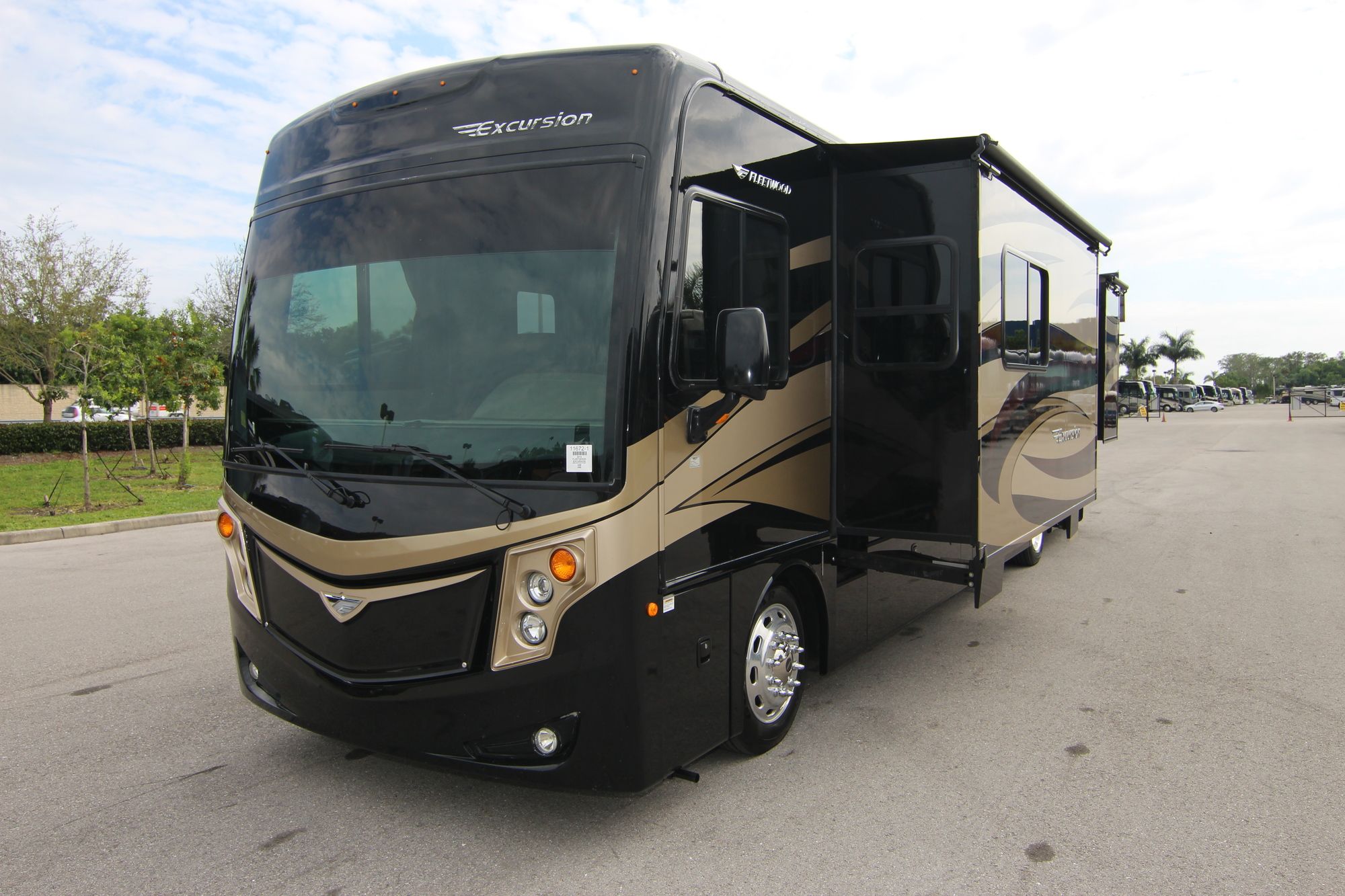 Used 2014 Fleetwood Excursion 35B Class A  For Sale