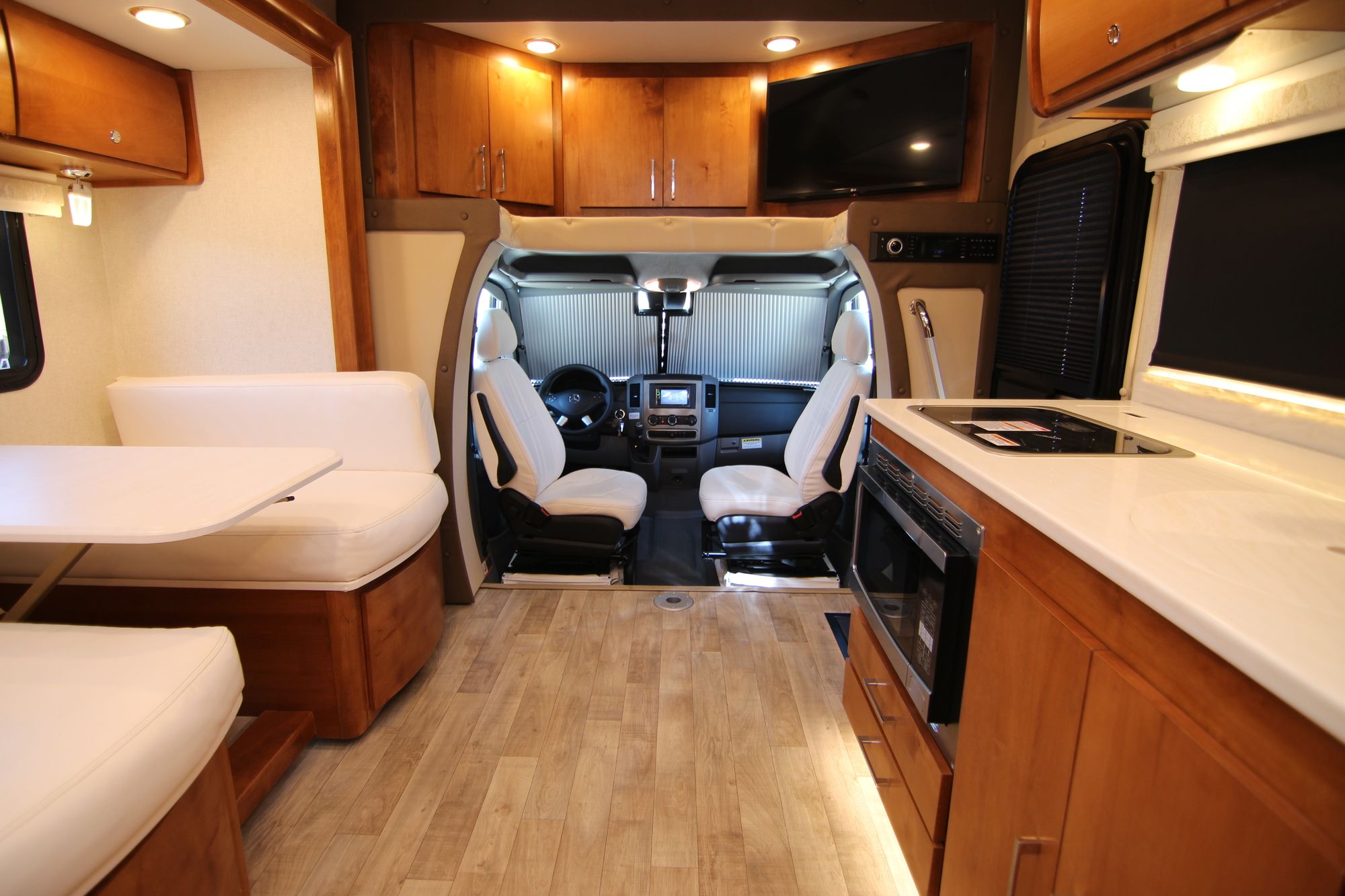 Used 2019 Tiffin Motor Homes Wayfarer 24FW Class C  For Sale