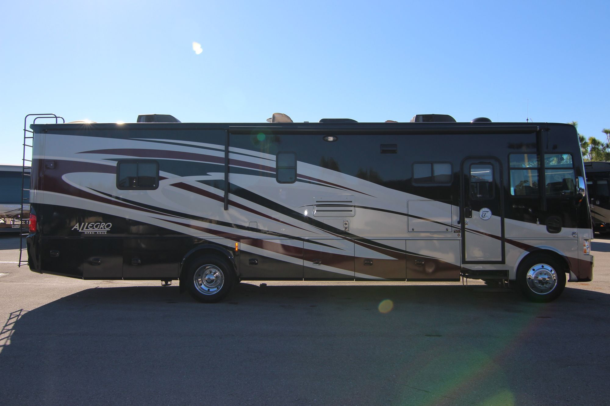 Used 2014 Tiffin Motor Homes Open Road 36LA Class A  For Sale