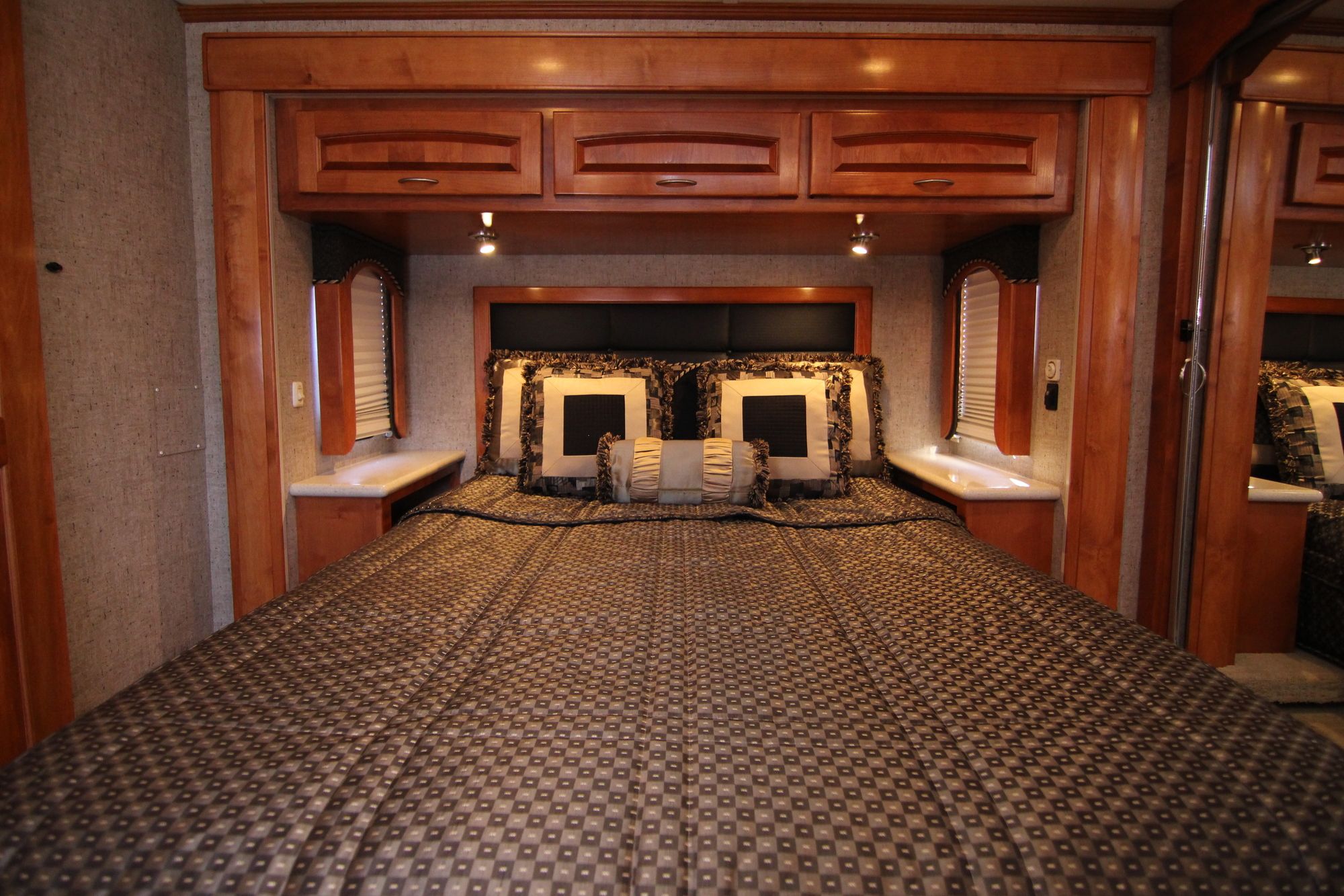 Used 2010 Monaco Diplomat 42SKQ Class A  For Sale