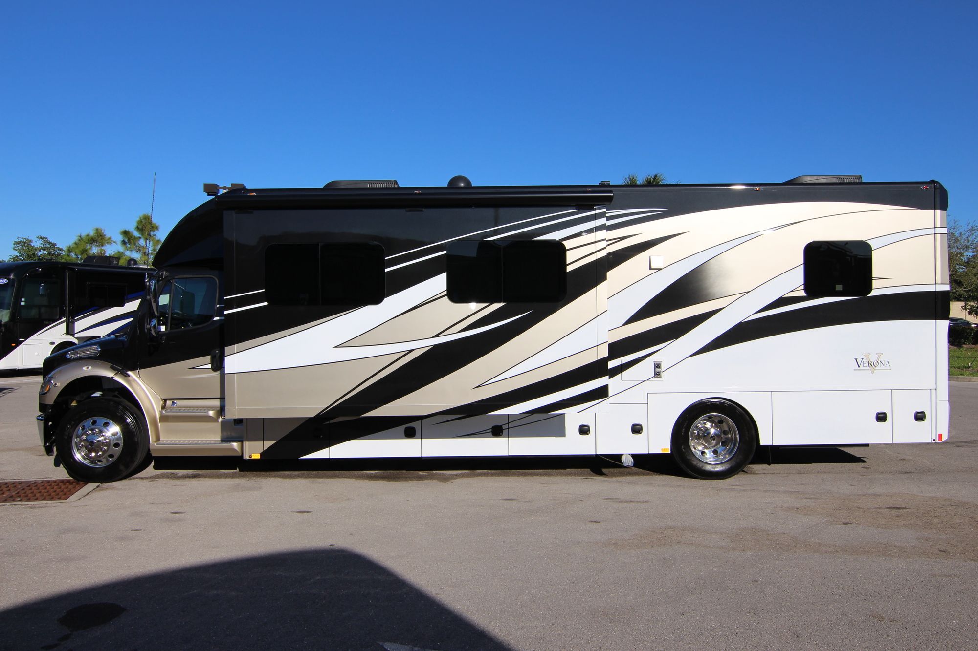 New 2019 Renegade Rv Verona 36VSB Super C  For Sale