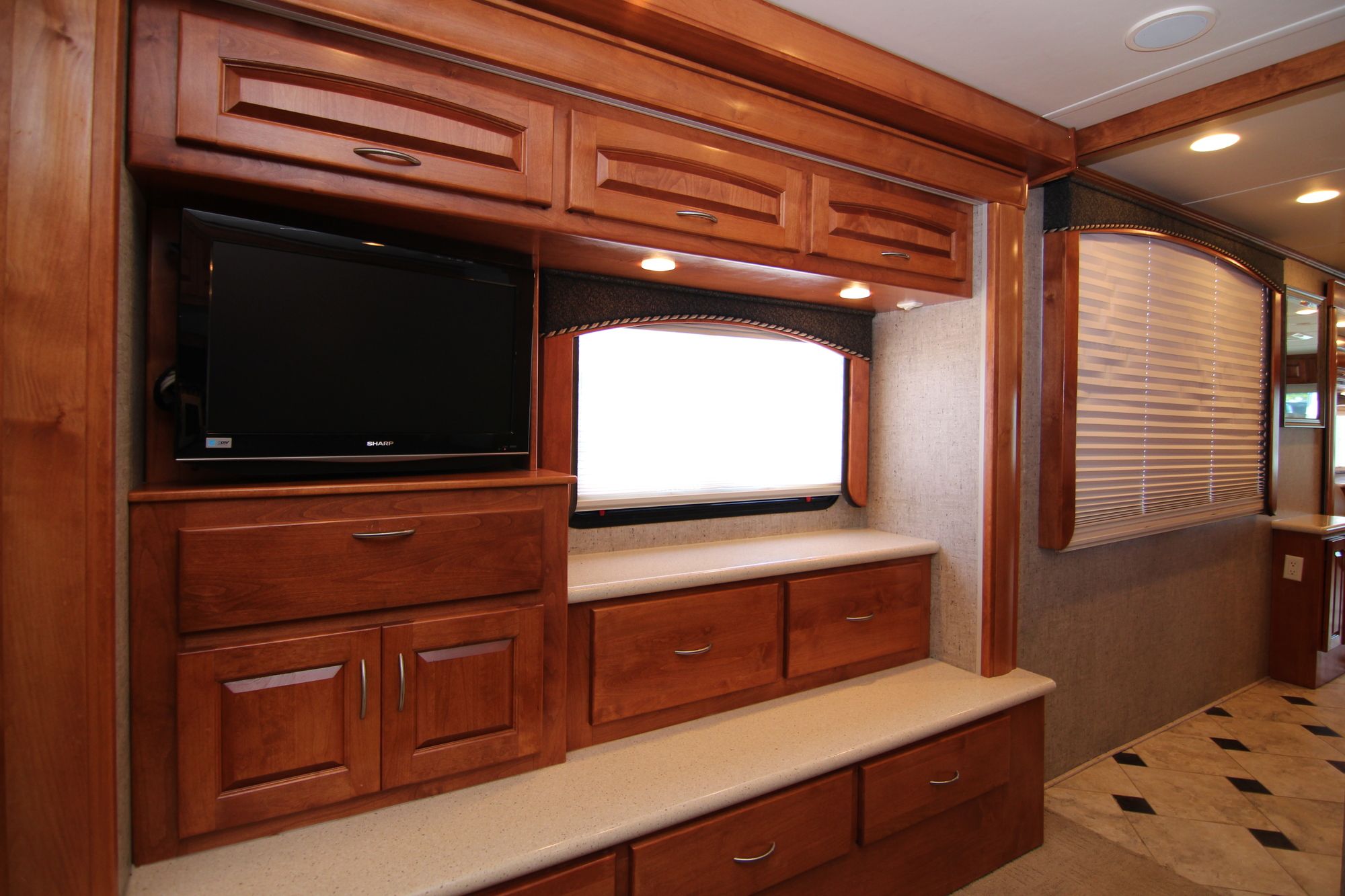 Used 2010 Monaco Diplomat 42SKQ Class A  For Sale