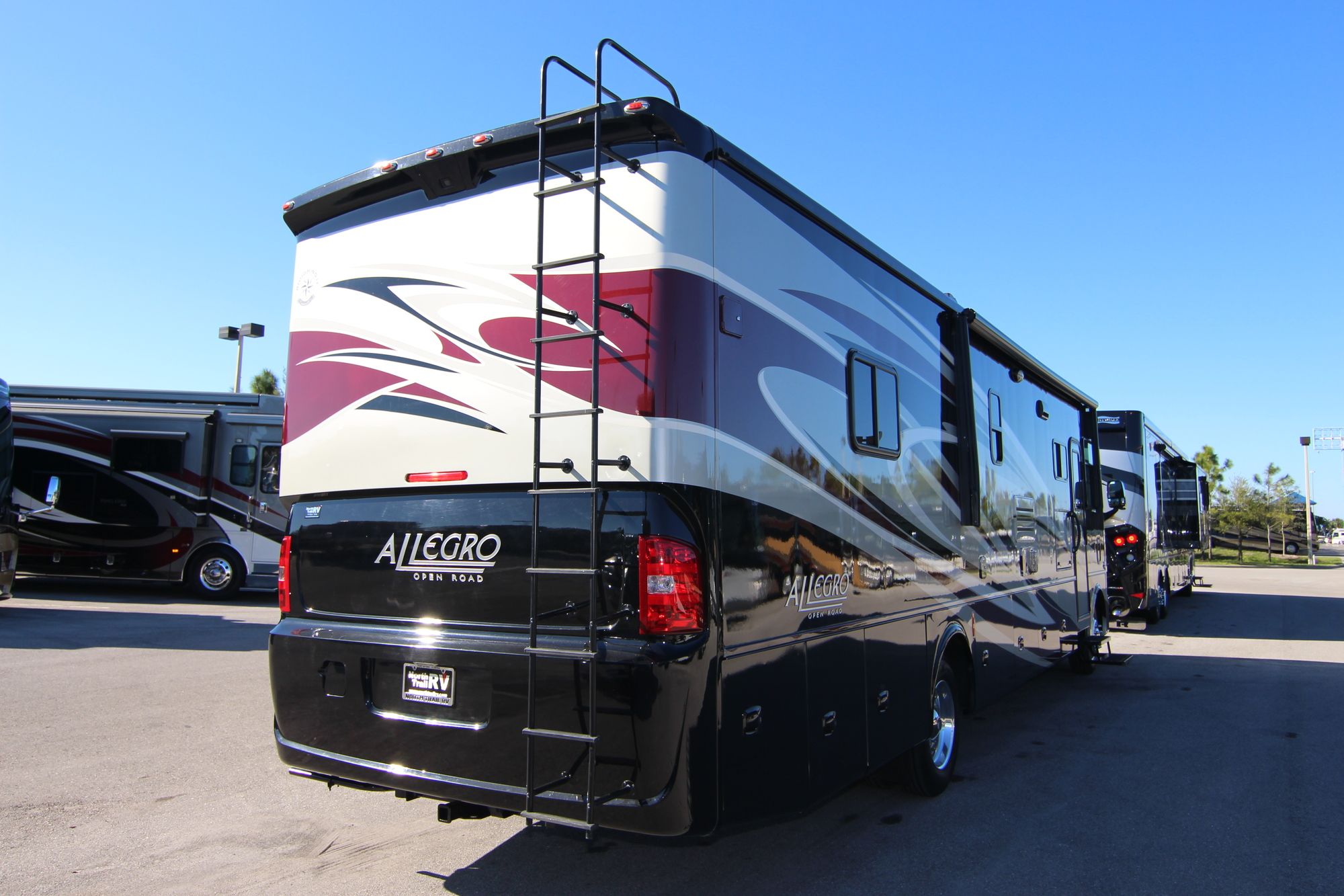 Used 2014 Tiffin Motor Homes Open Road 36LA Class A  For Sale