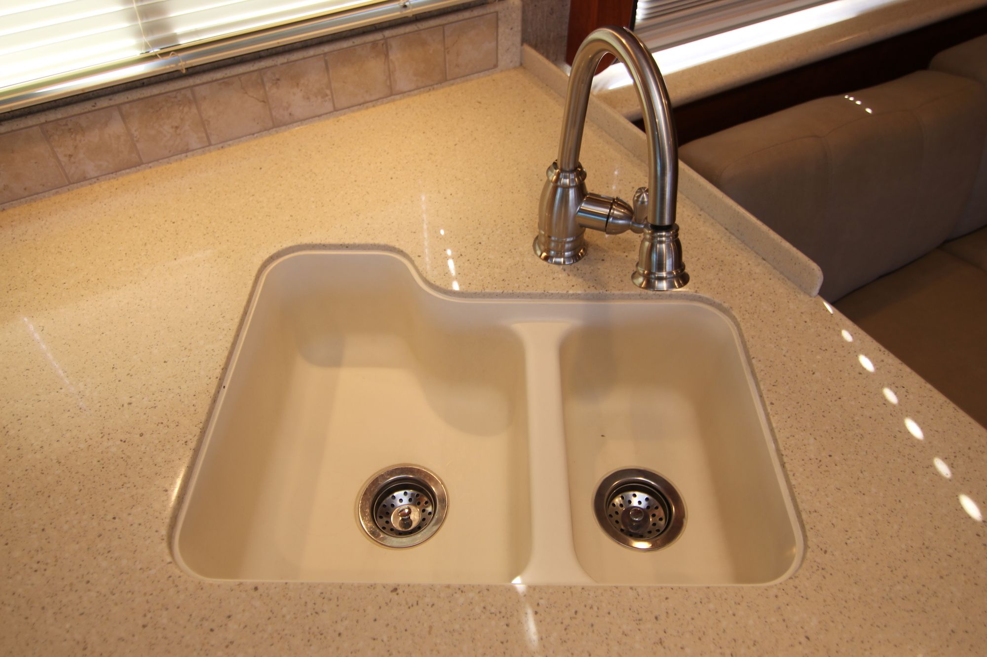 Used 2010 Monaco Diplomat 42SKQ Class A  For Sale
