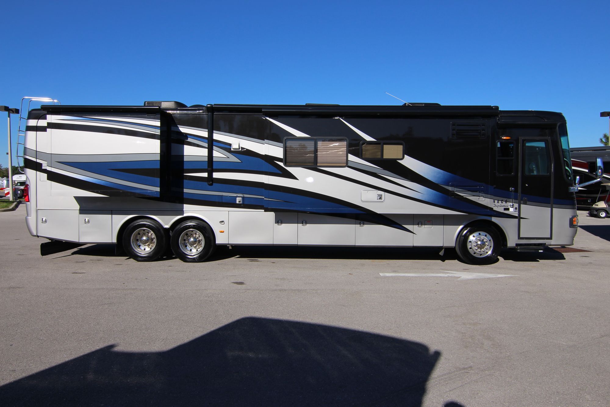 Used 2010 Monaco Diplomat 42SKQ Class A  For Sale