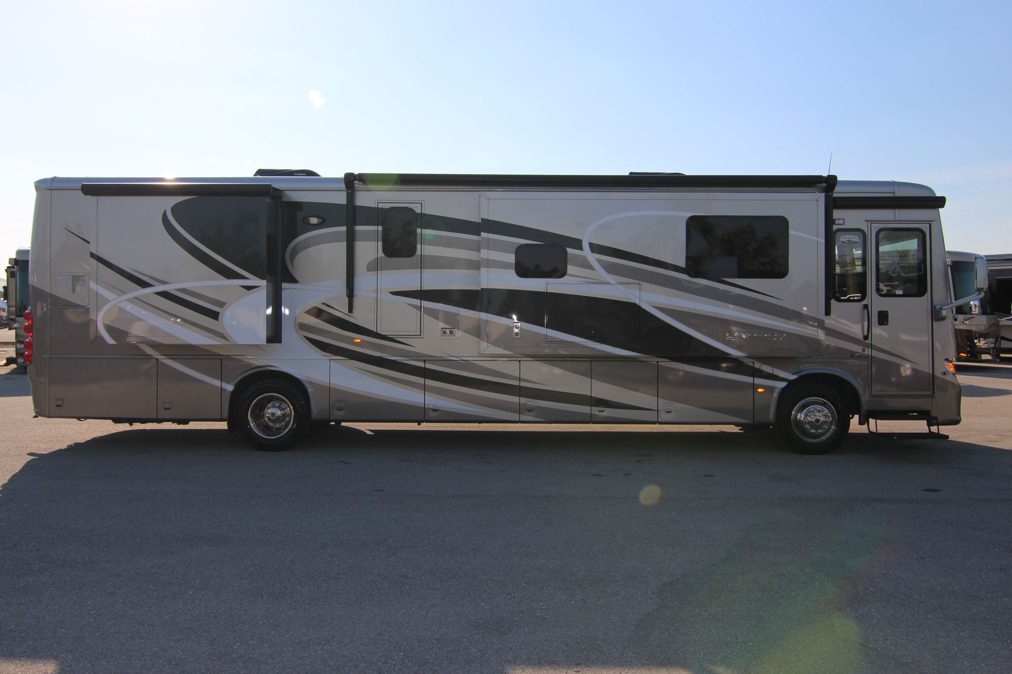 New 2019 Newmar Ventana Le 4045 Class A  For Sale