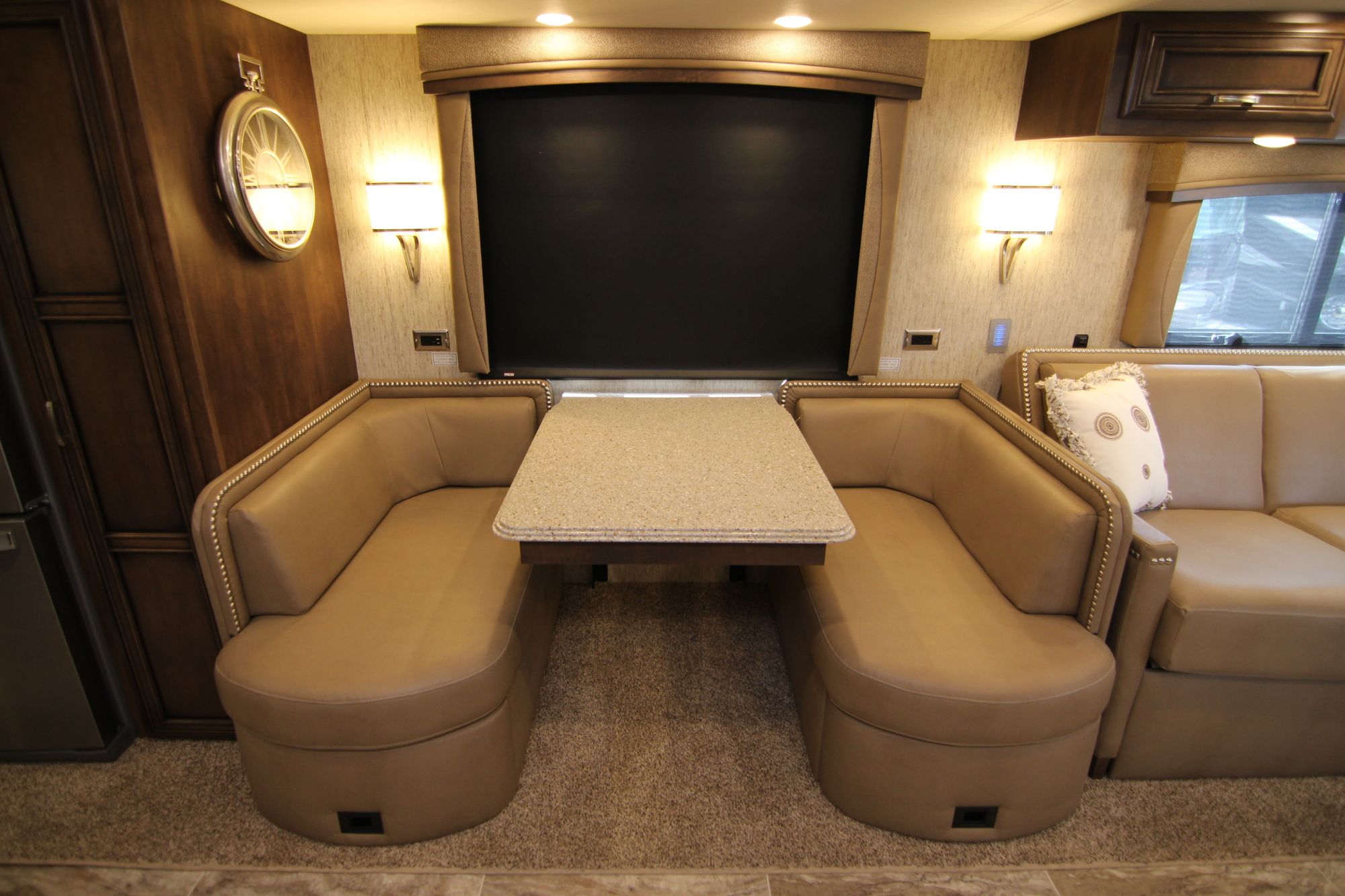 New 2019 Newmar Ventana Le 4037 Class A  For Sale