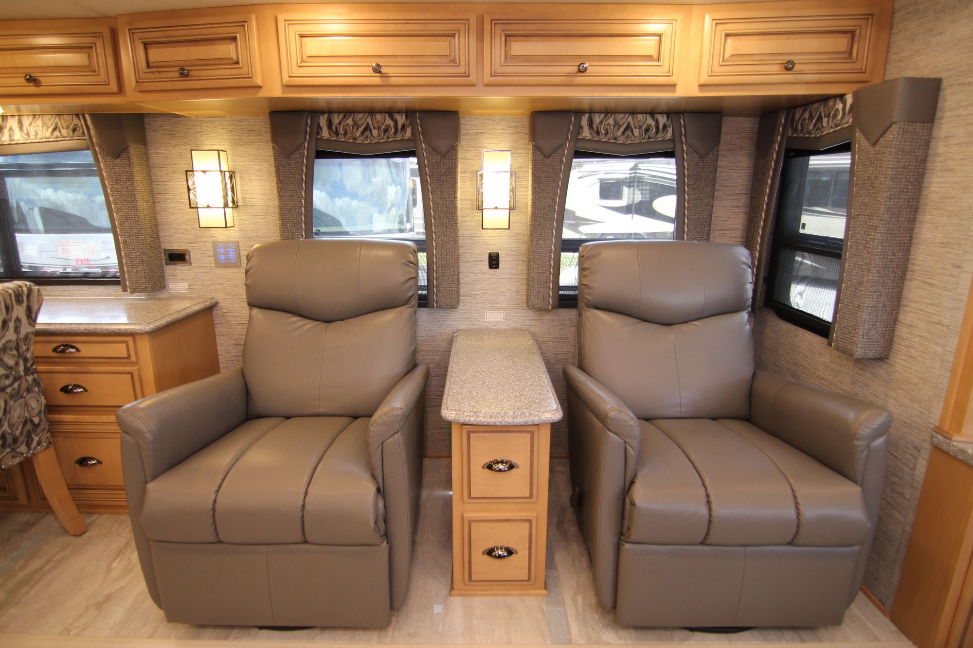 Used 2018 Newmar Dutch Star 4018 Class A  For Sale