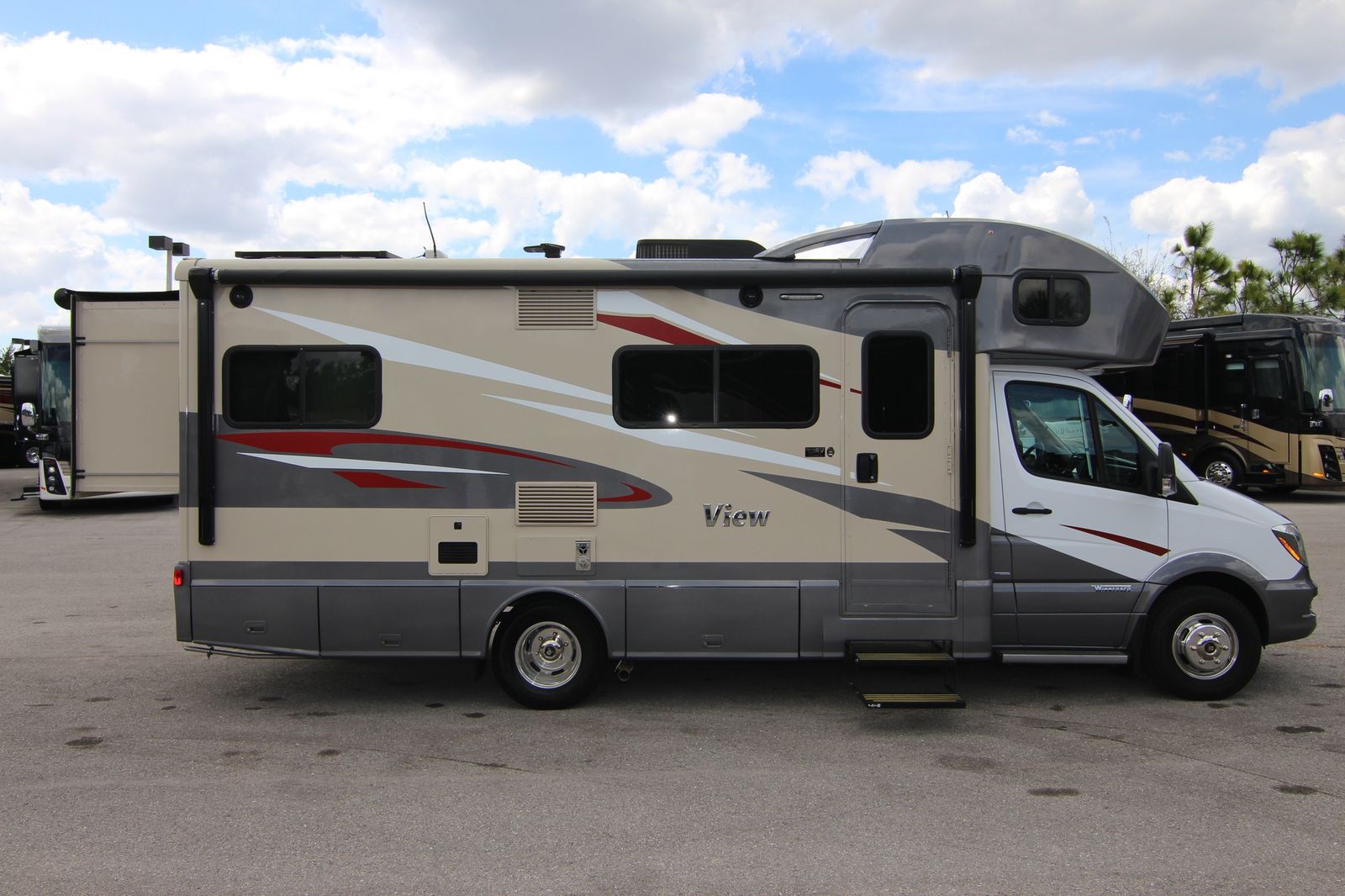 2017 Winnebago View 24g Class C Motorhome Stock 12183 1